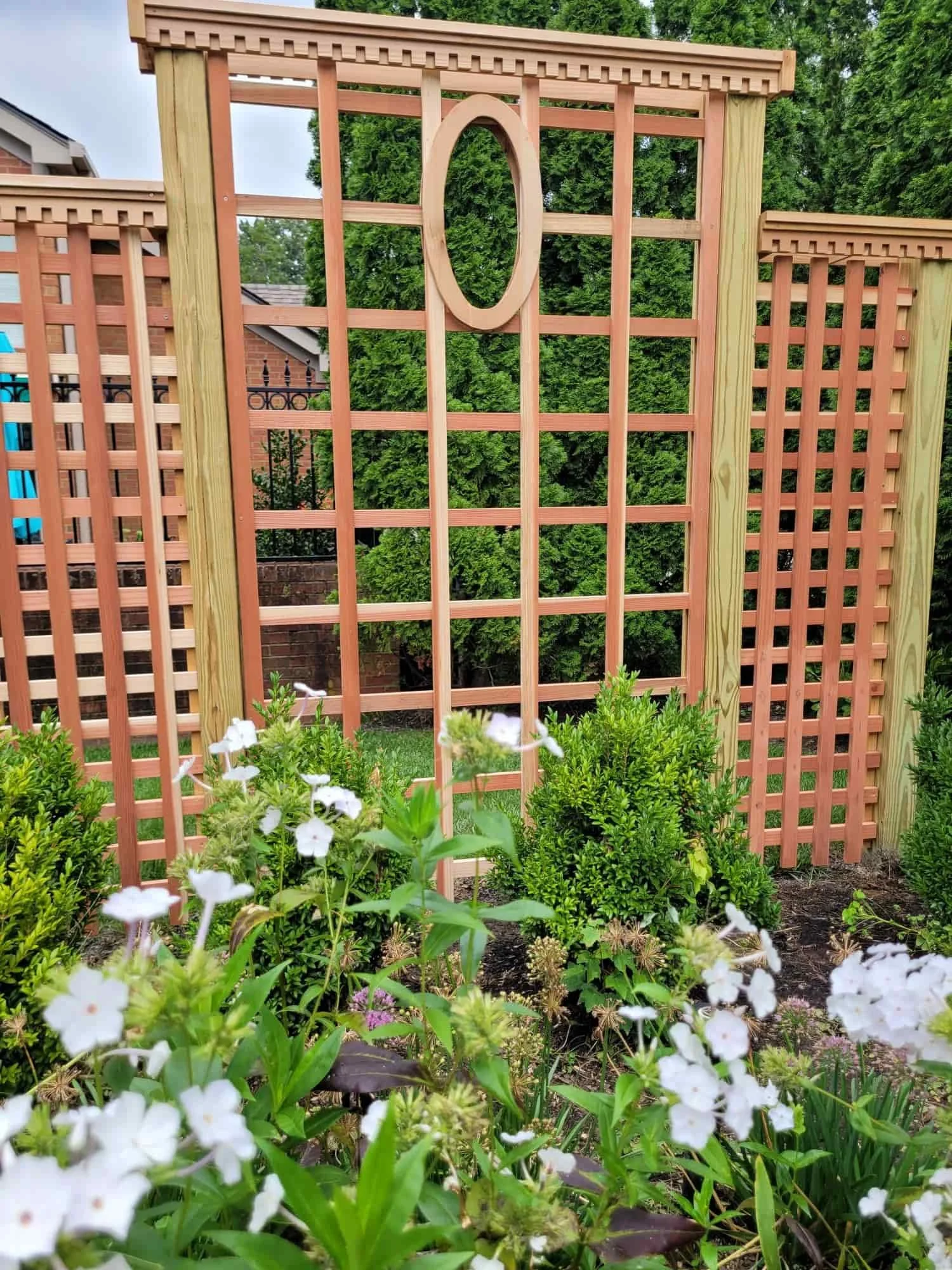 Five Reasons To Add A Trellis To Your Garden