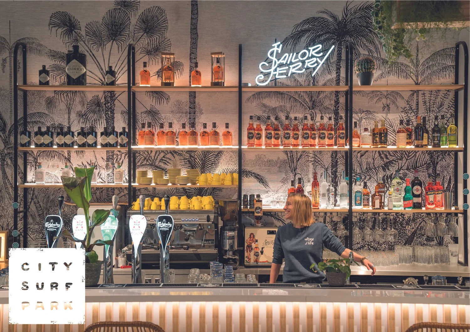 Beach Bar et terrasse du City Surf Park Lyon