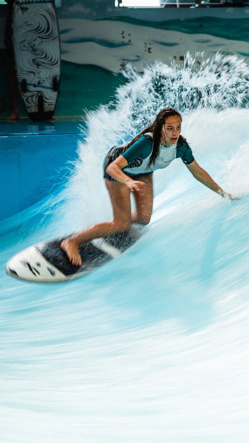 Surfeuse vague indoor Décines