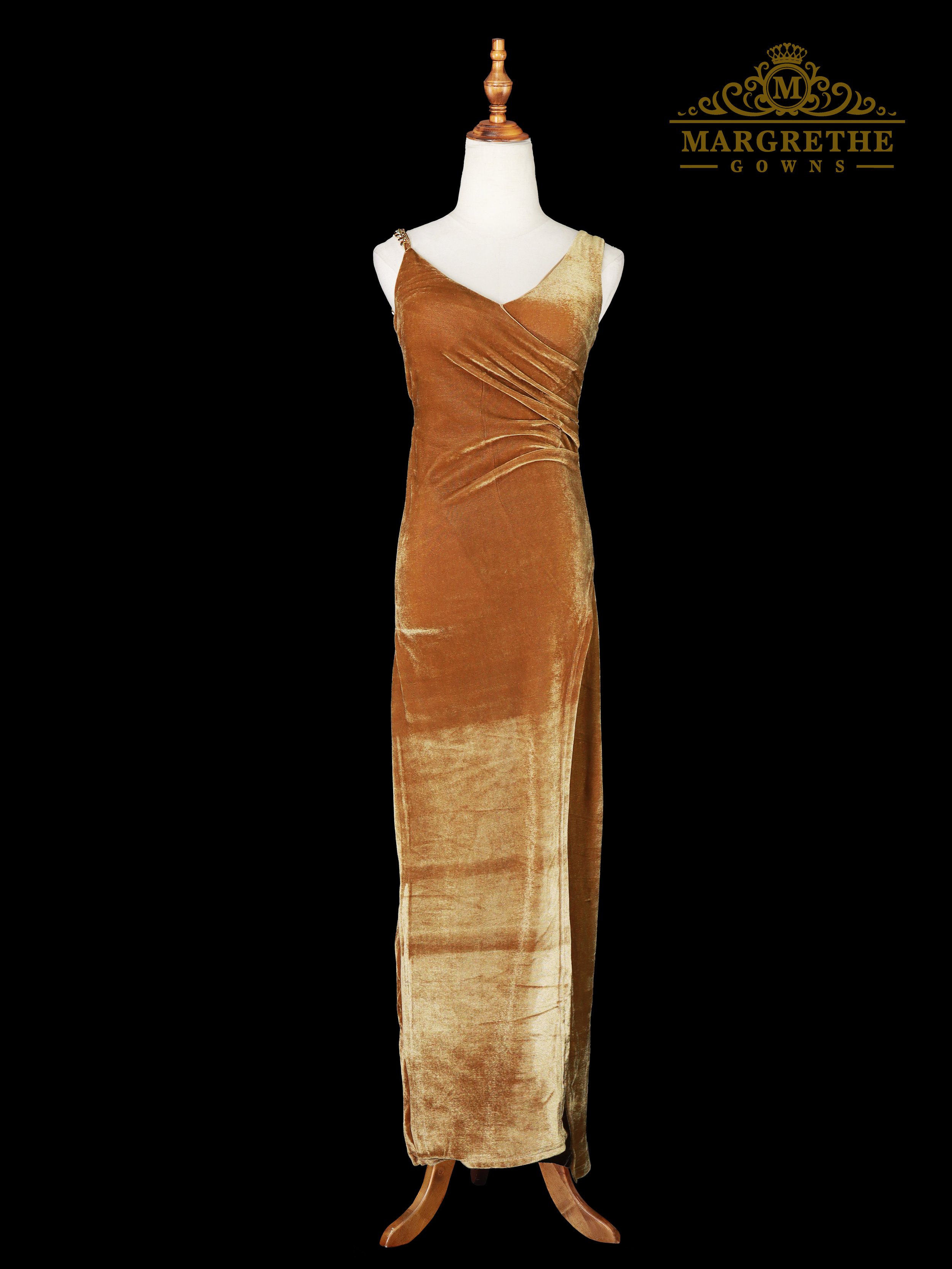 8B2 LONGGOWN (33).jpg