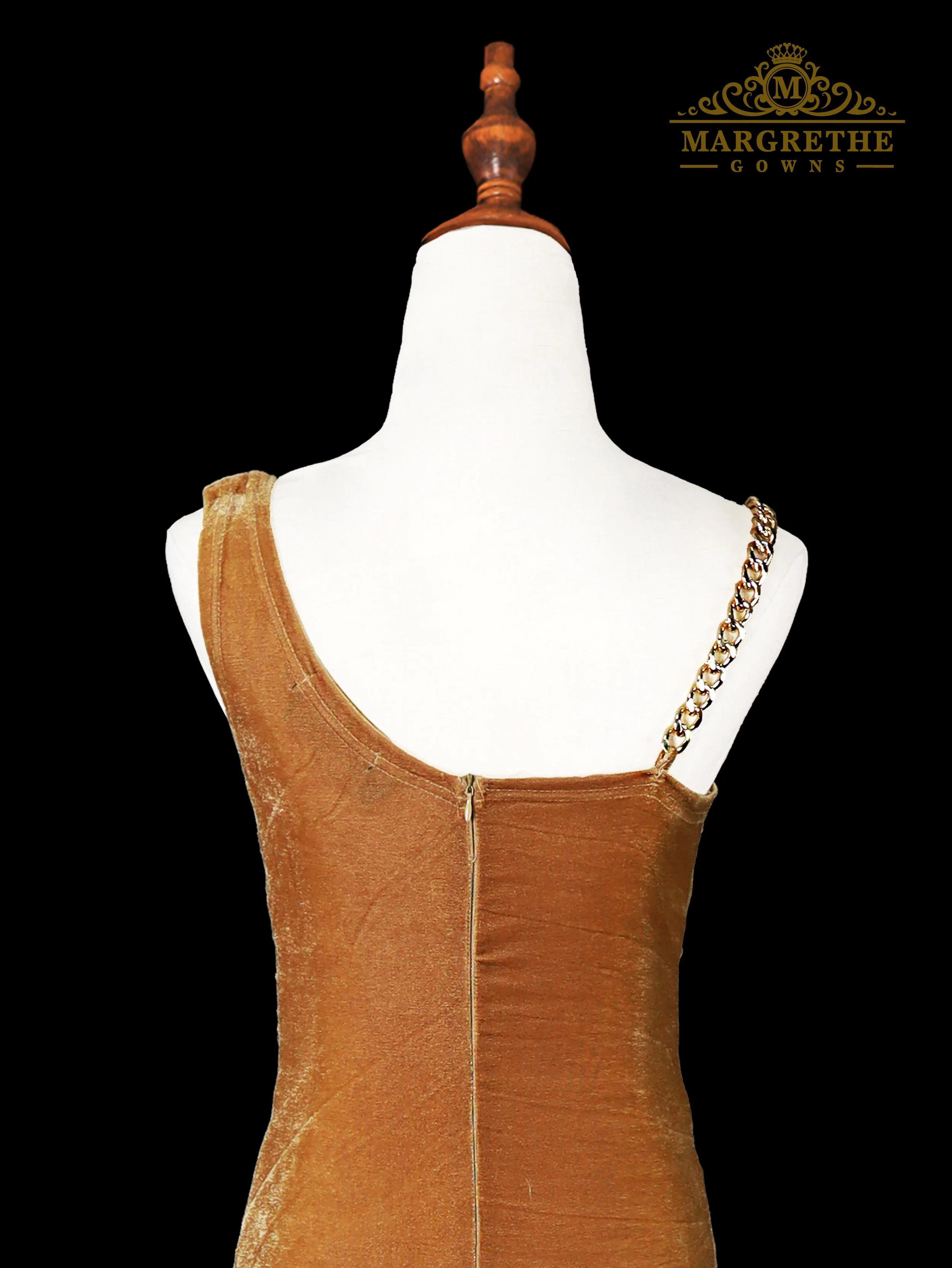 8B2 LONGGOWN (36).jpg