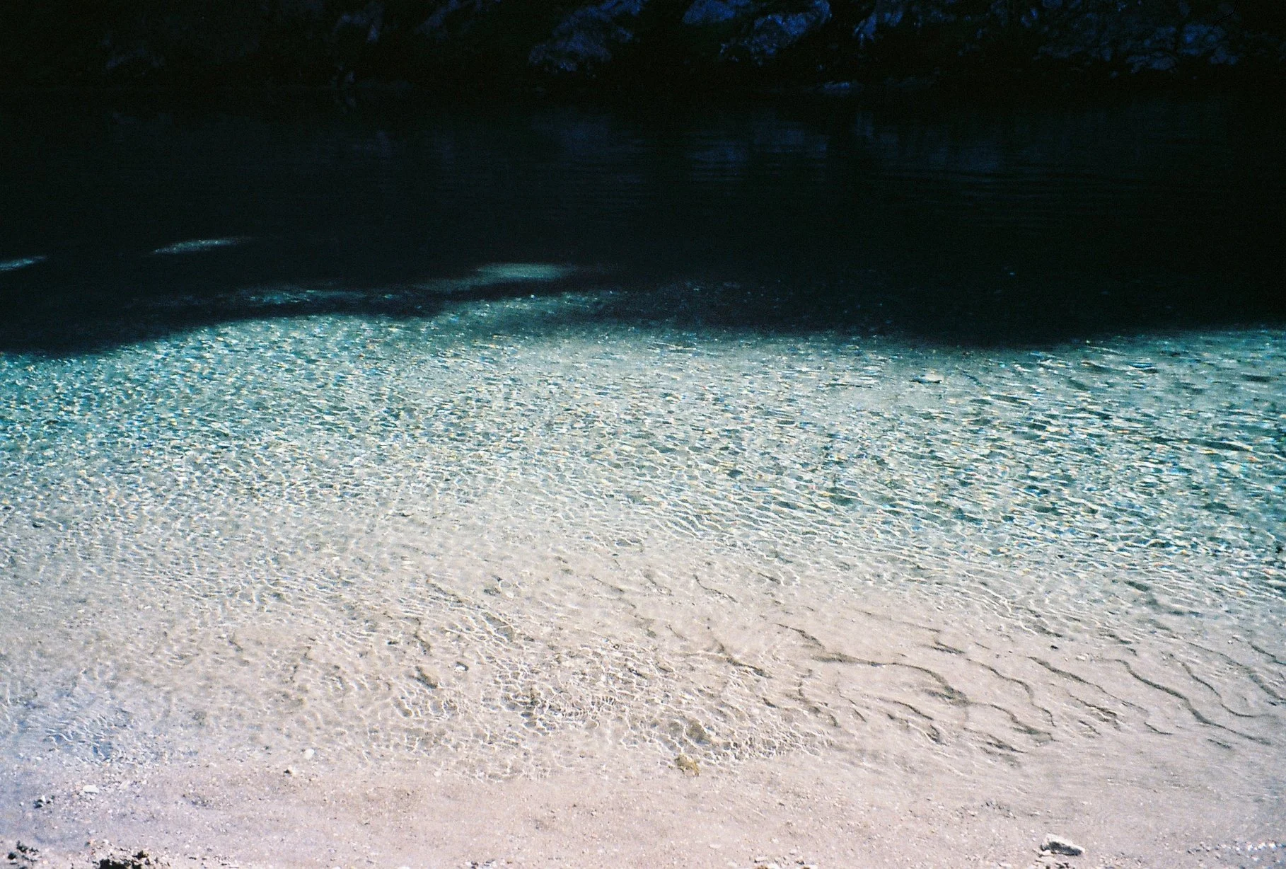 a041868-r1-32-33a.jpg