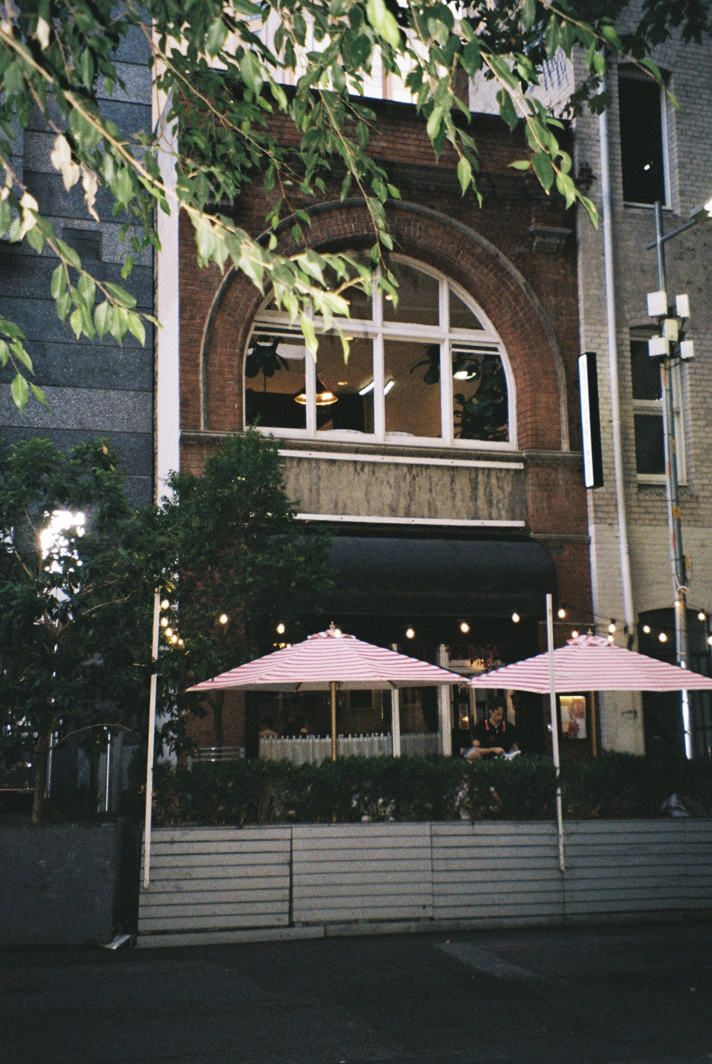 EW85885-R1-053-25.jpg