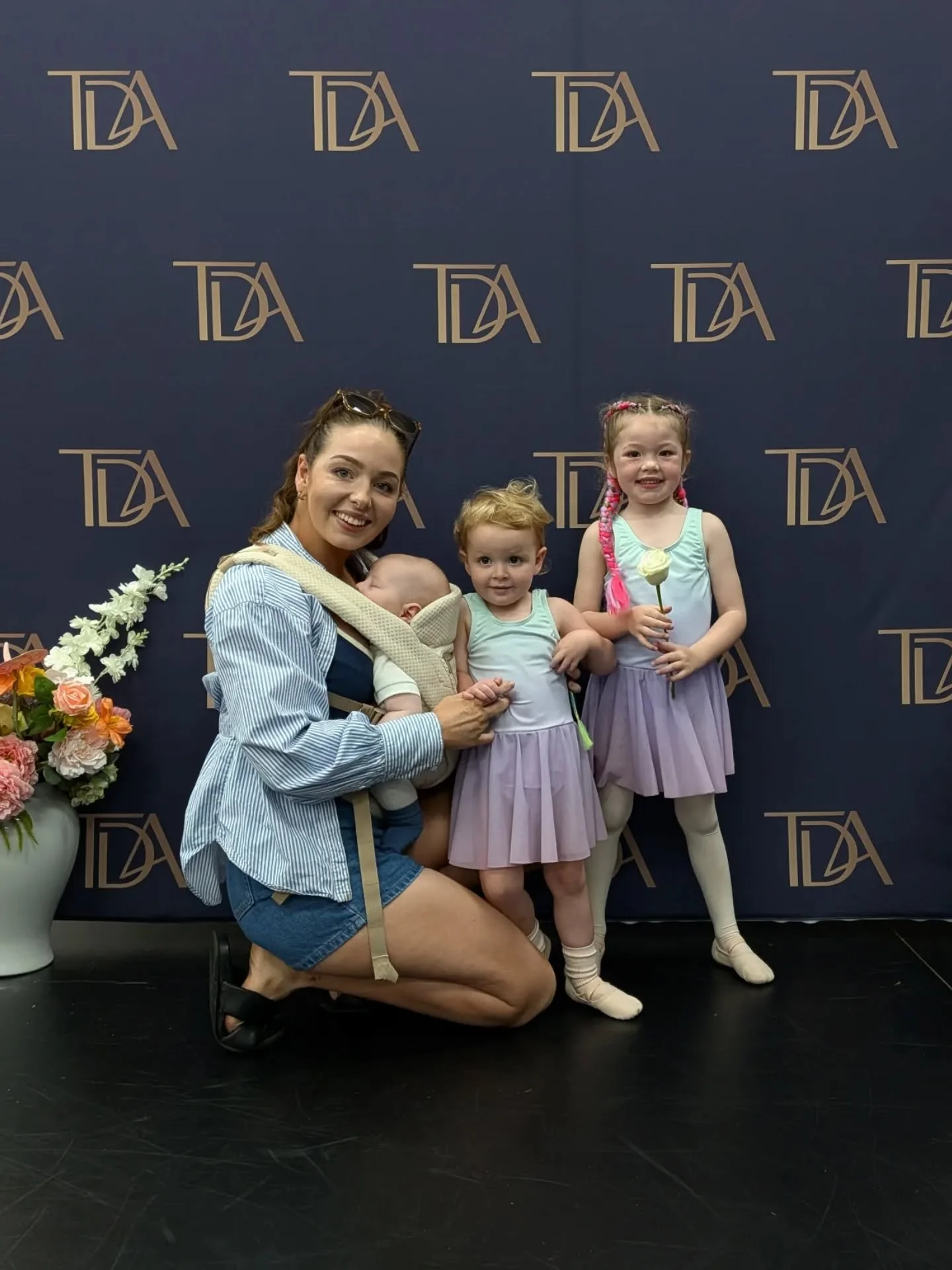 Celebrating Our Mums in Little Wings 💐

This week in our Little Wings classes, we loved celebrating the beautiful mums and mother figures who mean so much to our little dancers. It was such a special week filled with cuddles, smiles, love and magica