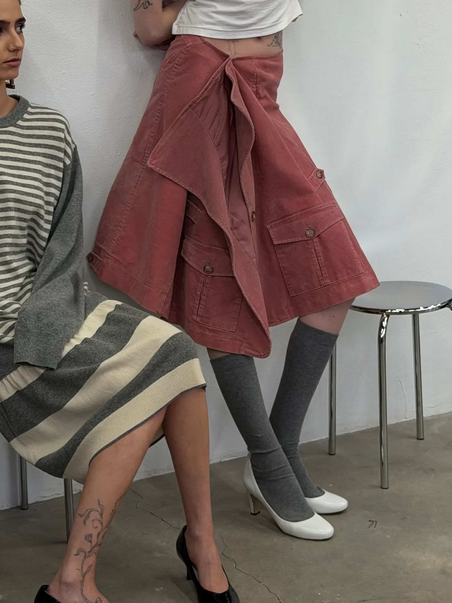 Pleating and folding of heavy fabrics at the SSON preview. 