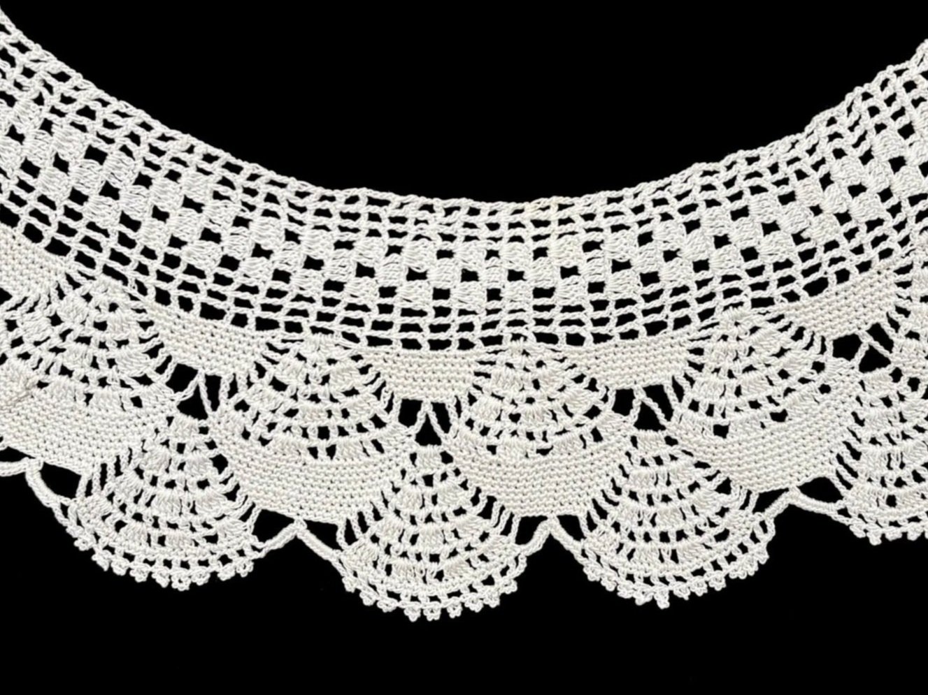 Color photo of Armenian crochet lace trim