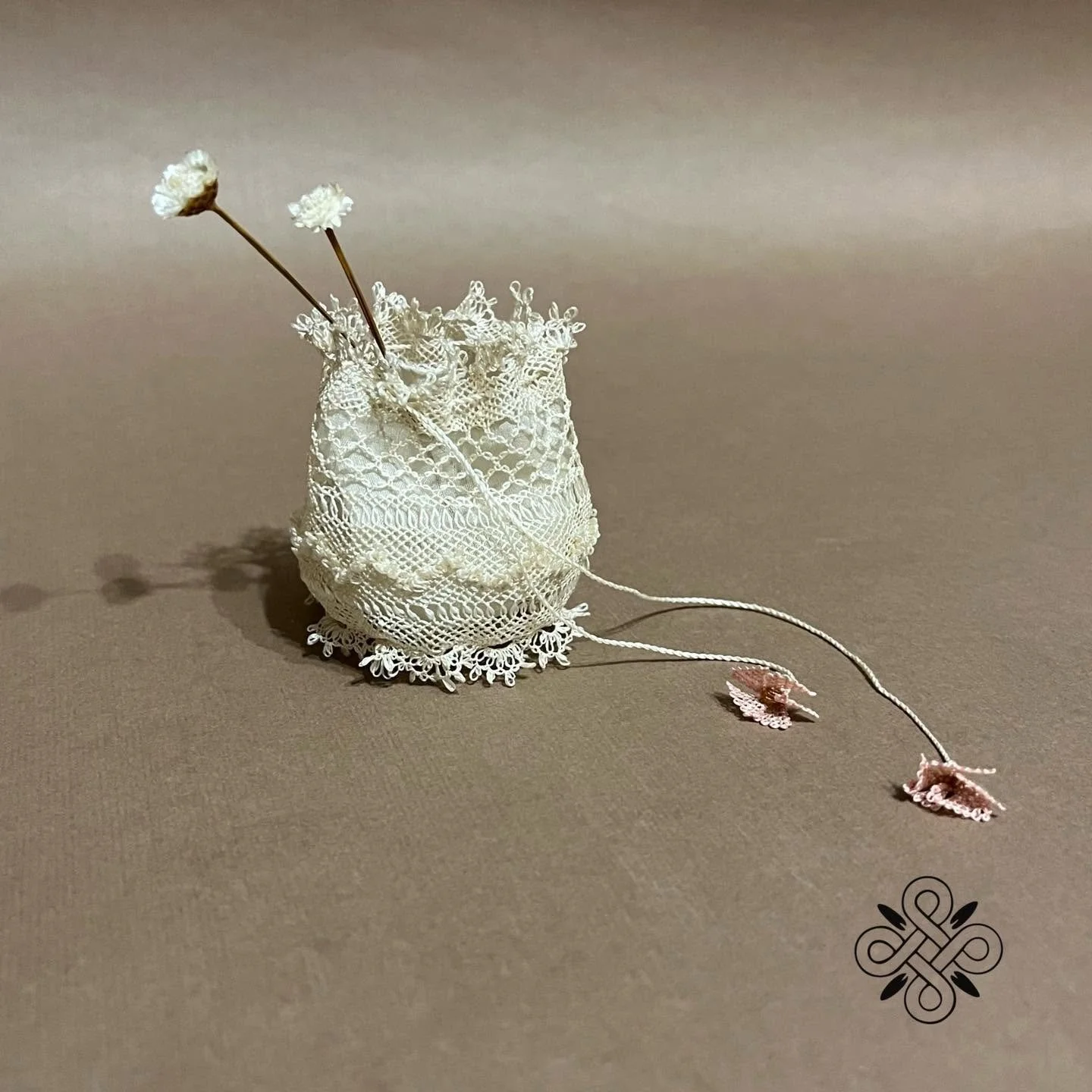 Iskuhi Sargsyan, needlelace handbag, Yerevan, Armenia. Photo: © Iskuhi Sargsyan 2023.