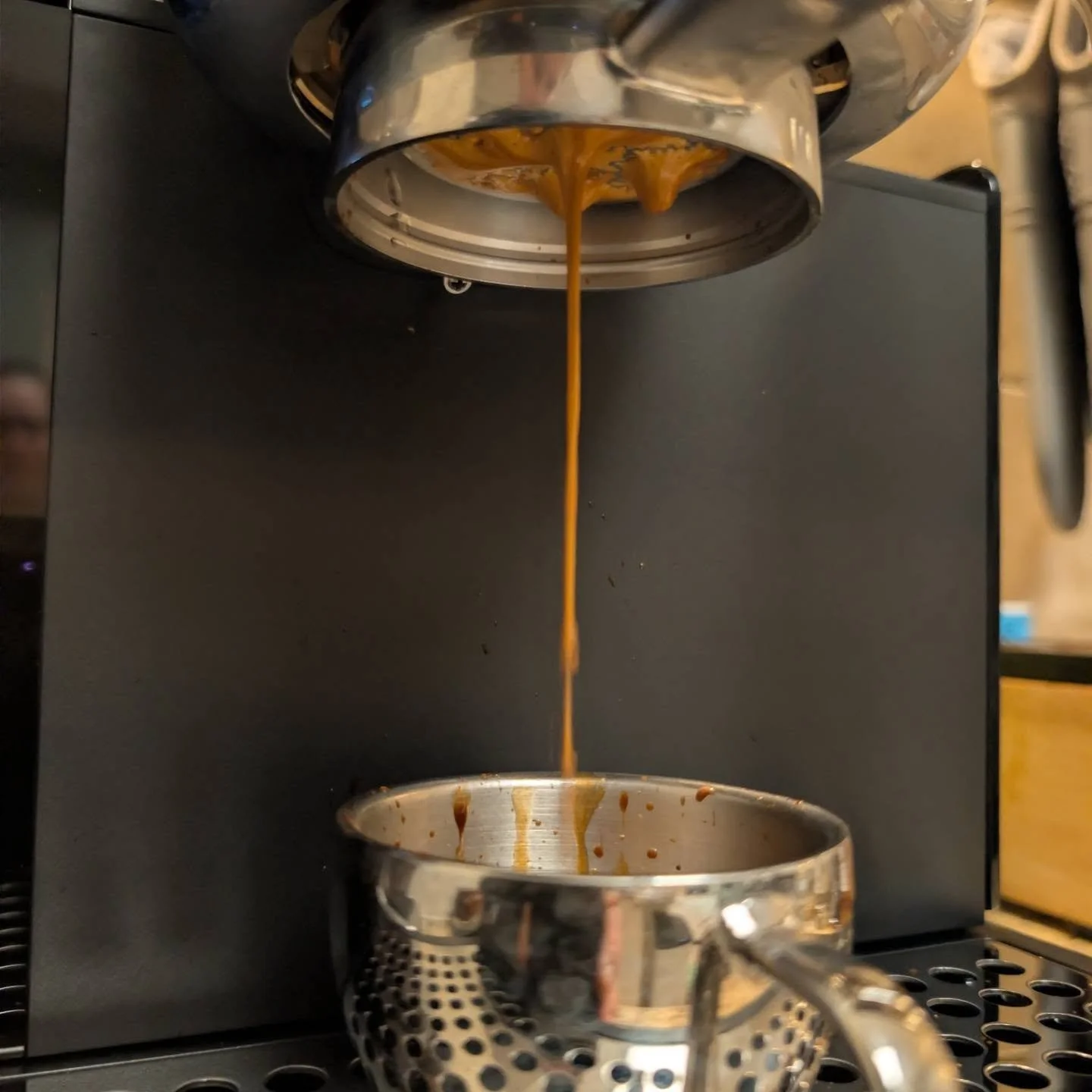 Testing the new @fellowproducts Series 1 espresso machine with our upcoming Ethiopian release. Next weekend is going to be a fun pop up! 👀