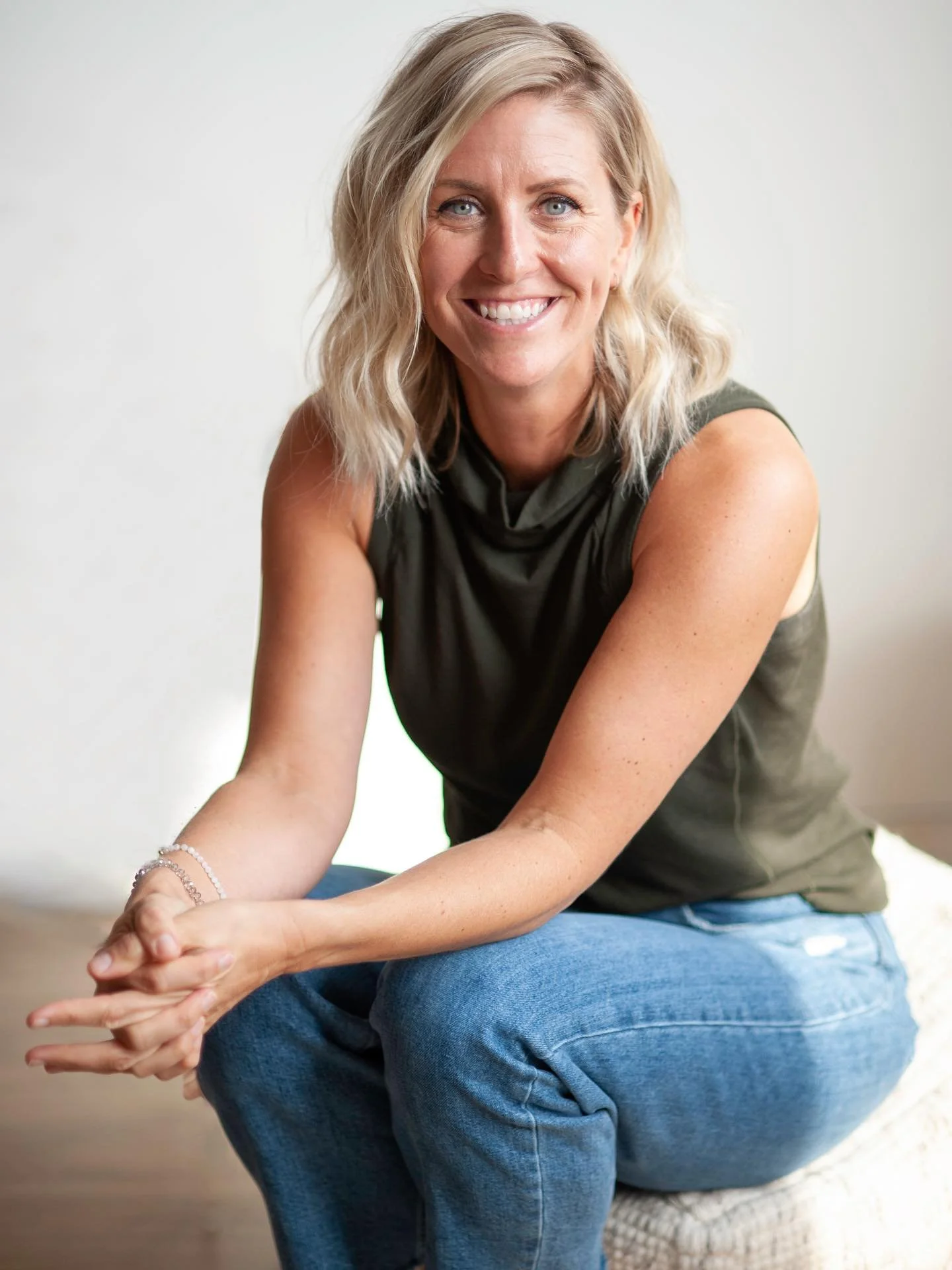 ✨ PANEL ANNOUNCEMENT ✨

We are beyond thrilled to share that on October 26, @cahull will be guiding our 💥FEAST💥 panel, made up of our four incredible speakers: @mal.meyer @thakerfinancial @thebodhieffect @erinanderson.co along with our founder @_em