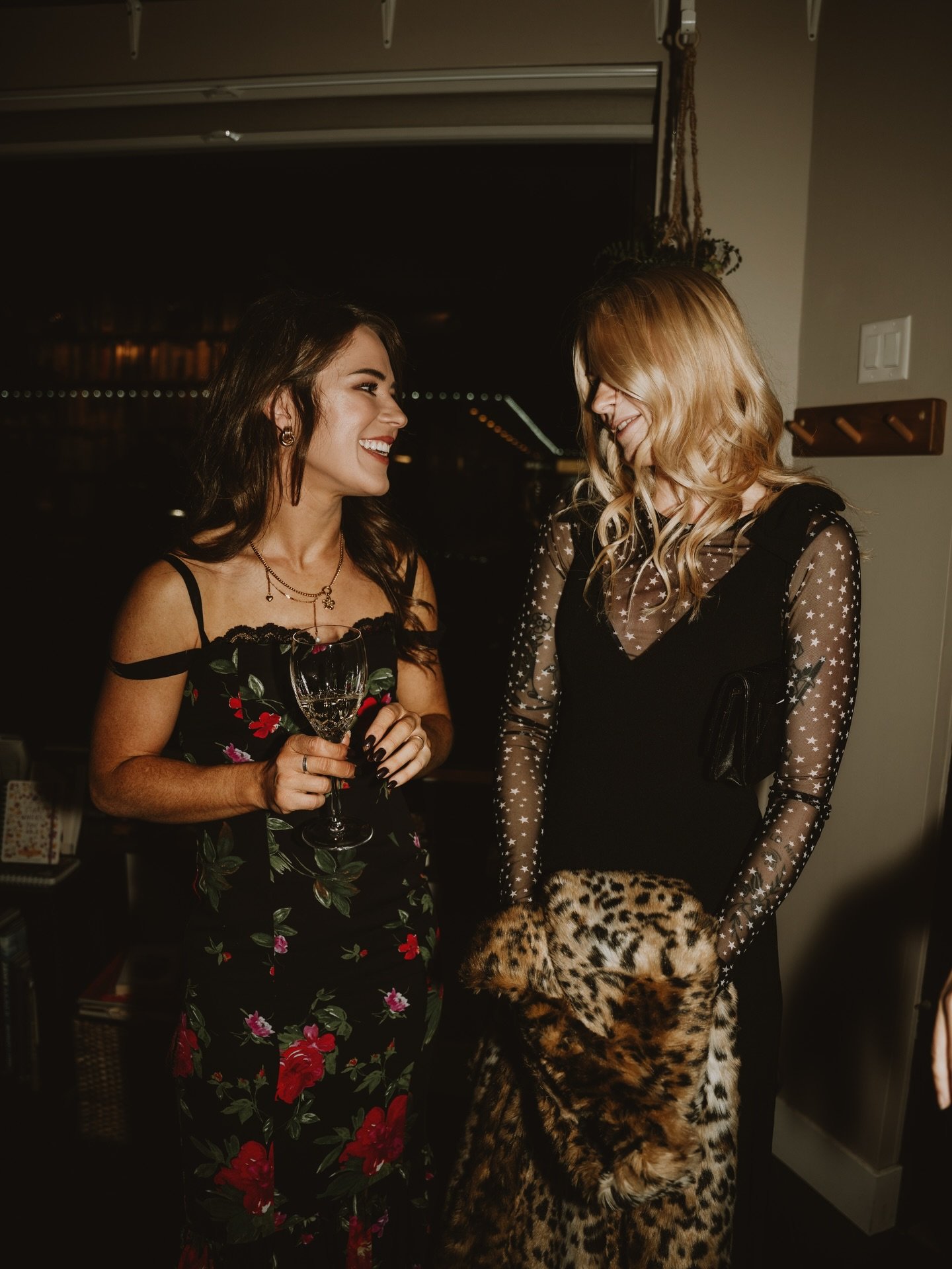 Dine Wilder is more than a dinner and we wanted to test that theory. 

We wanted to see if an event would still carry its warm nature, its deeper than-the-norm conversation and the sparkle that our usual format so easily holds.

Of course it did.

At