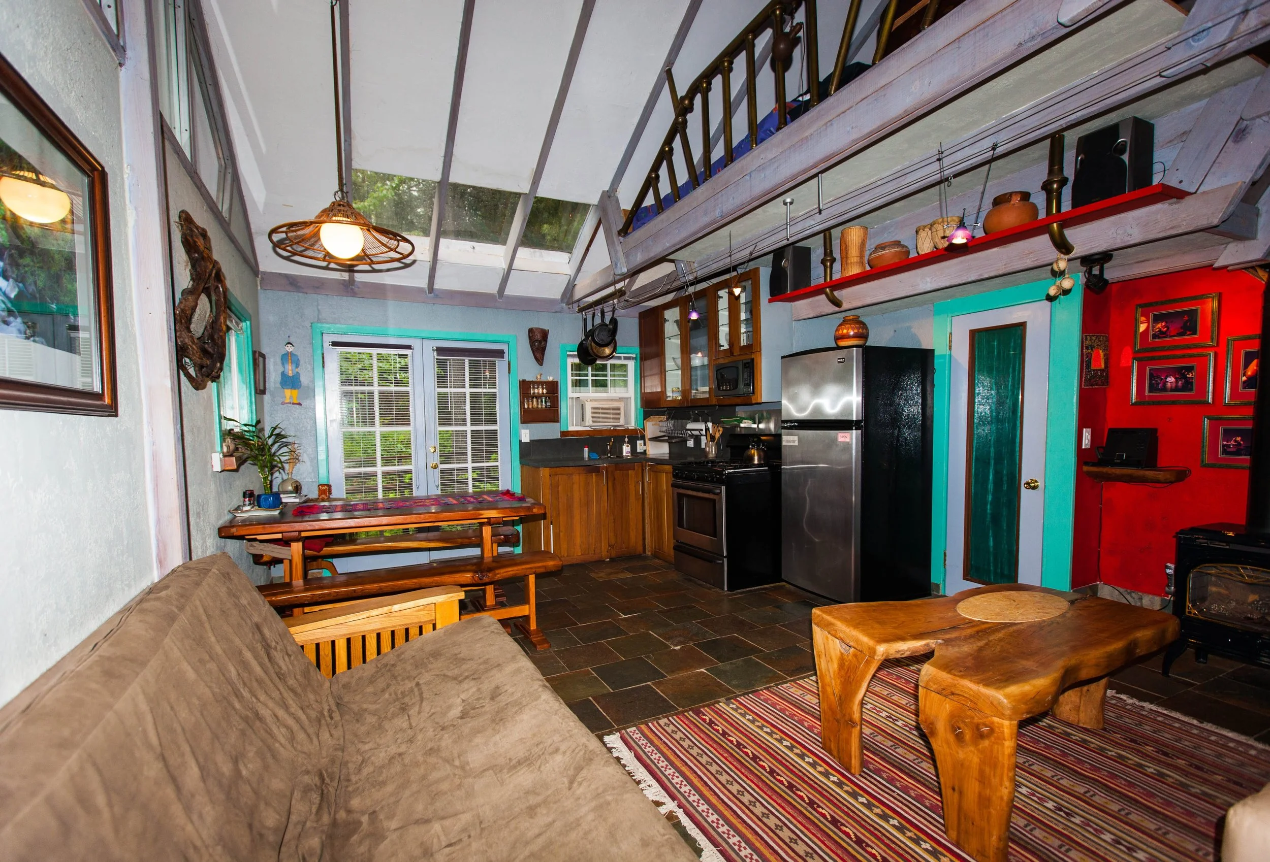 GUEST COTTAGE, OLD DOWNIEVILLE HWY.