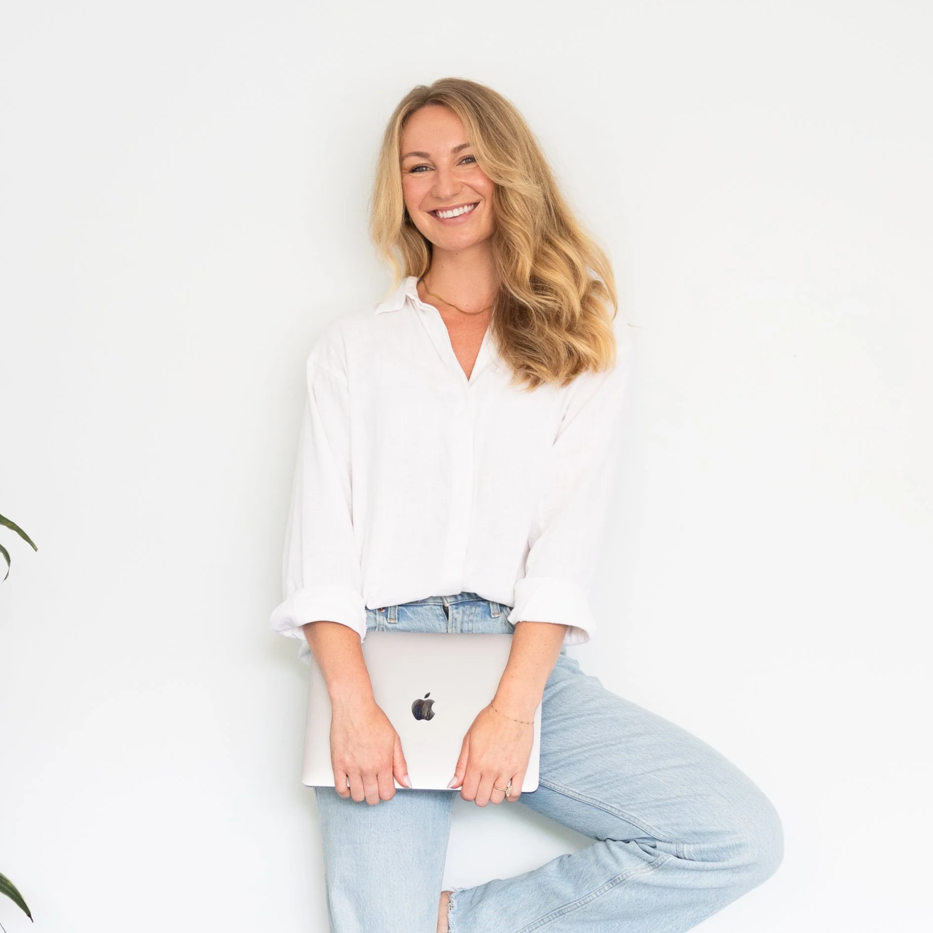 Aleah Maas, IFS therapist in San Diego specializing in childhood relational trauma and CPTSD at Holistic Flow Therapy