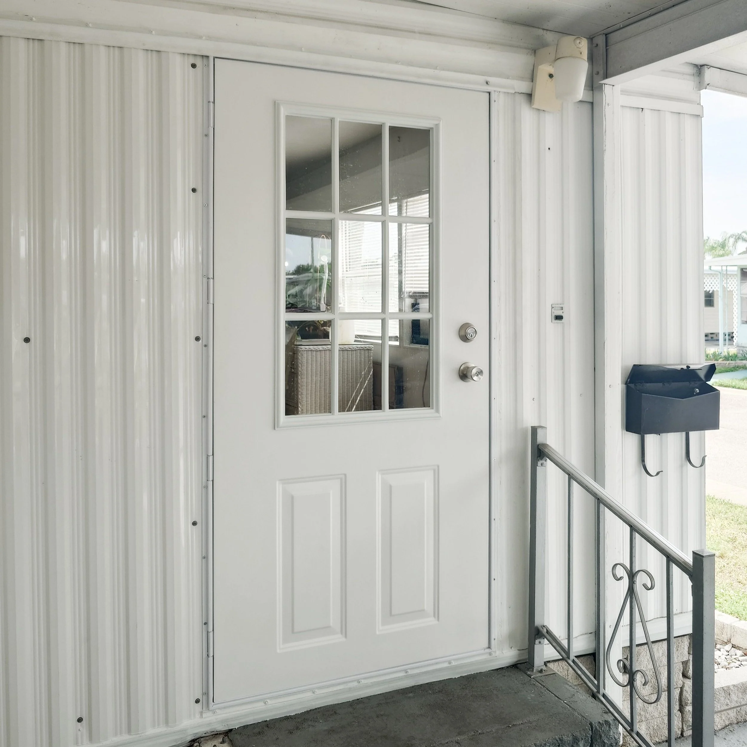 Job Jennings (Front Door)