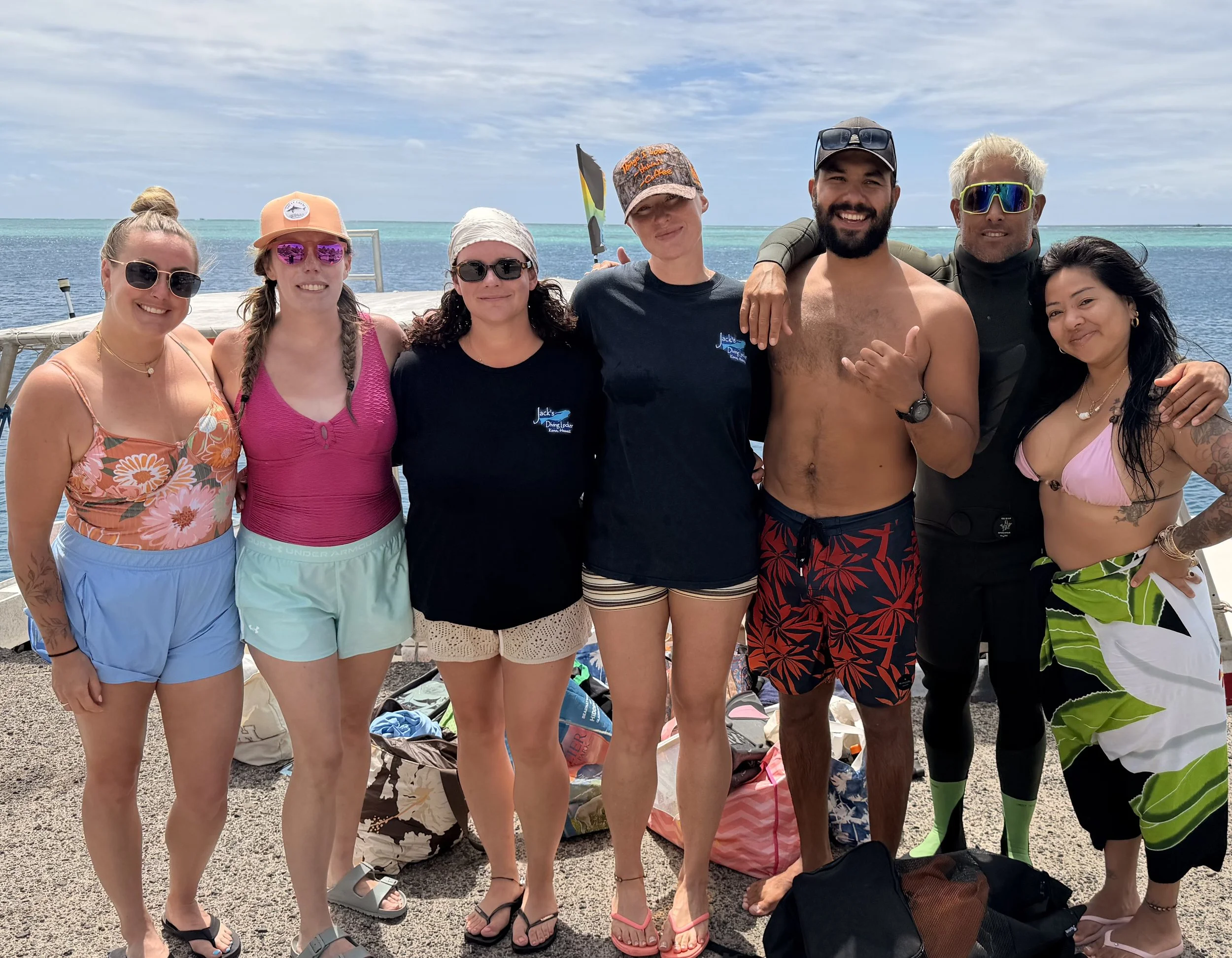 Happy retreat guests in Mo'orea!