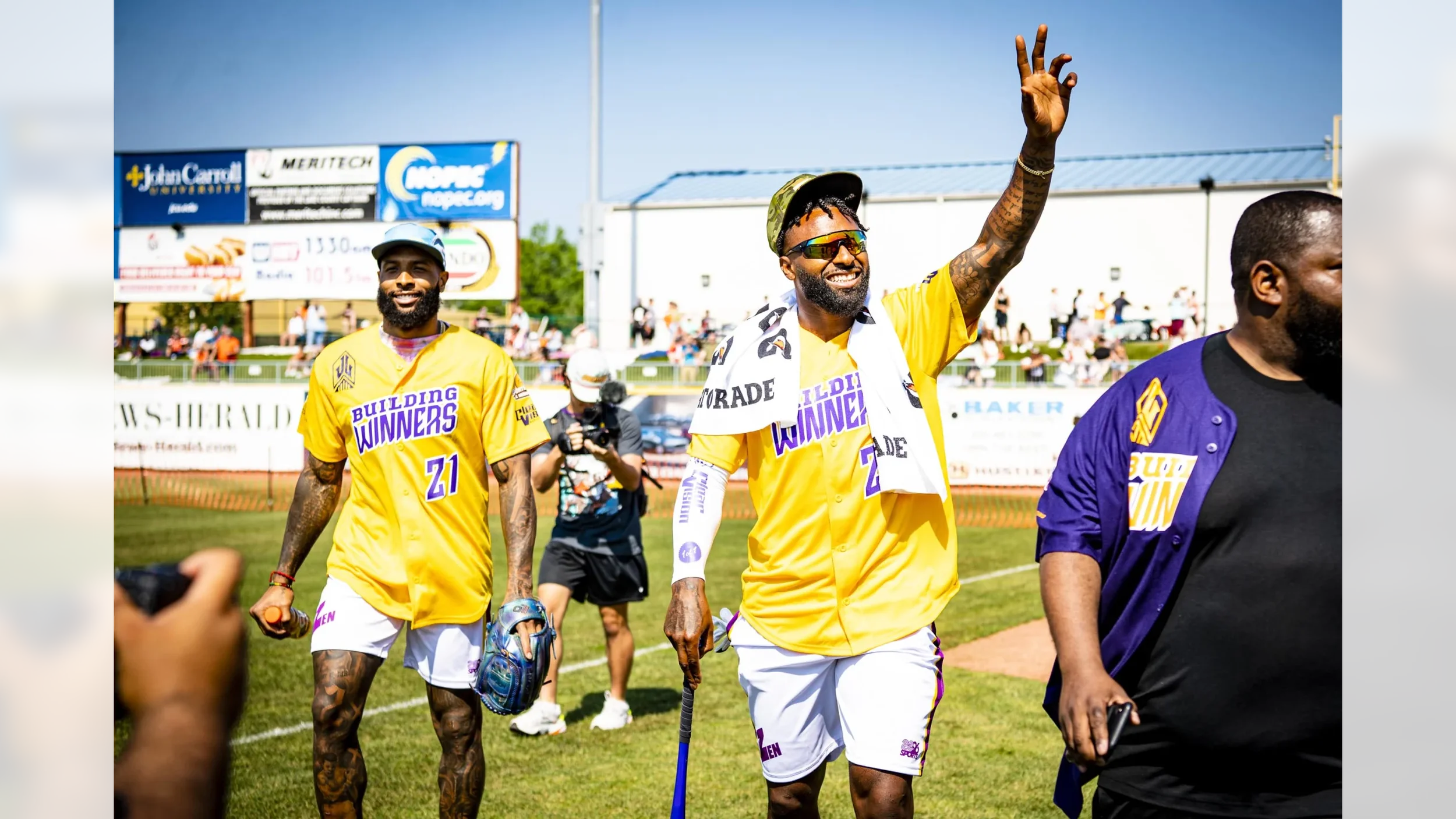 Wide receiver Jarvis Landry at the 2021 Jarvis Landry Celebrity Softball Game on June 12, 2021 at Classic Park Stadium.webp