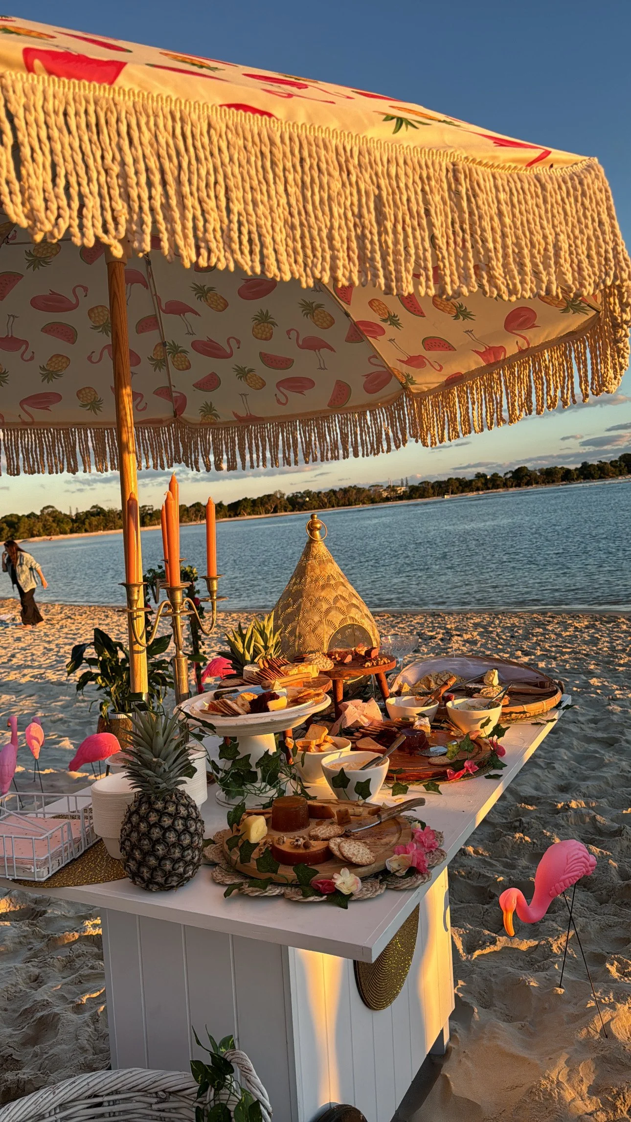 White Timber Bar Trolley with Umbrella