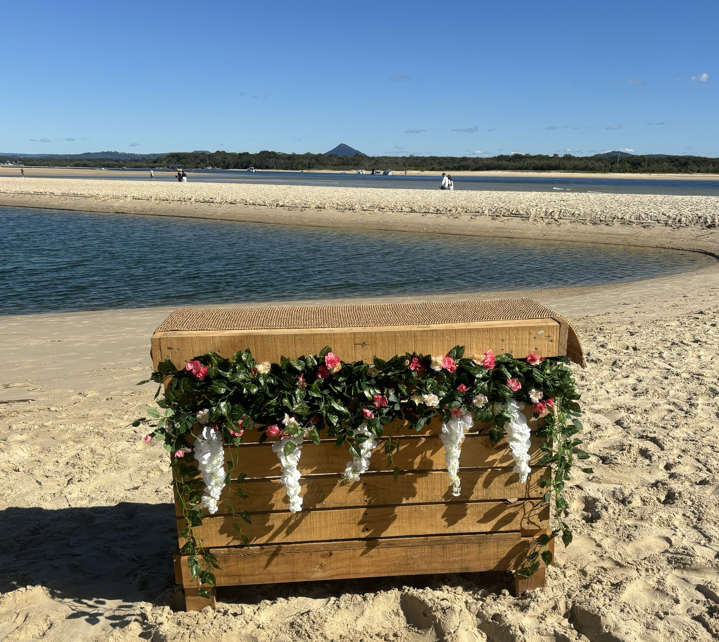 rustic timber bar for hire sunshine coast