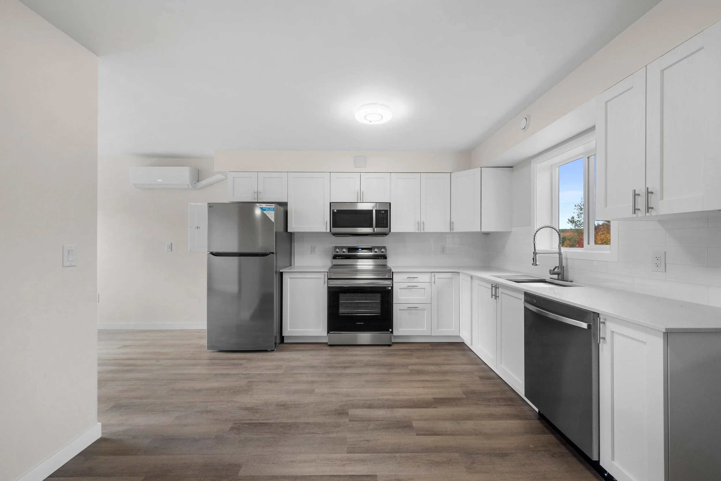55 Wedgewood Ave-14.jpg