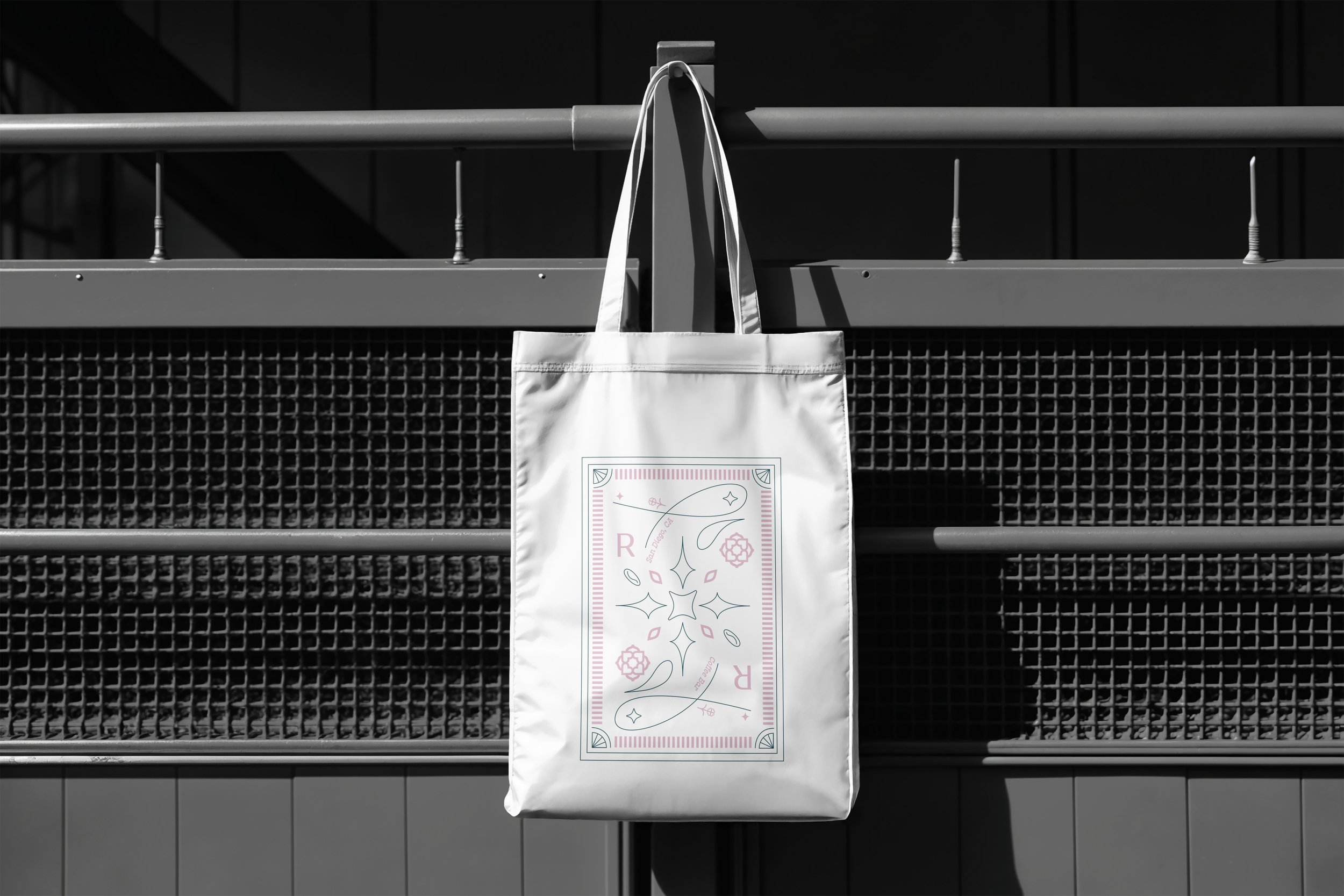 TOTEBAG Front.jpg