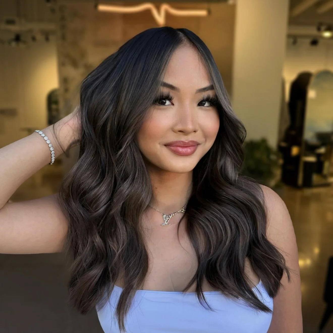 A soft and subtle transformation for this babe 

#lasvegas #lasvegashair #lasvegashairstylist #lasvegashairsalon #lasvegasbalayage #summerlinhairstylist #hendersonhairstylist