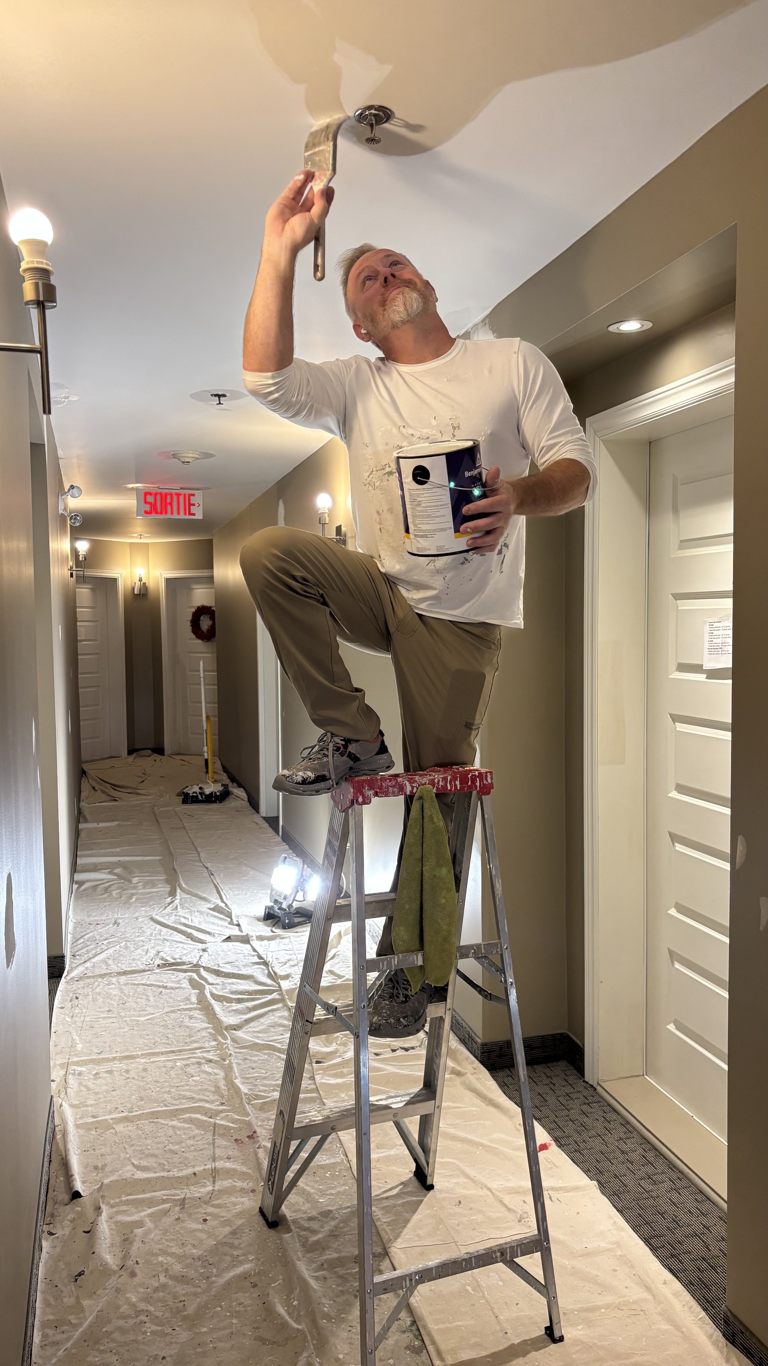 Peinture intérieure résidentielle réalisée par MP Entretien Peinture dans un condo à Laval