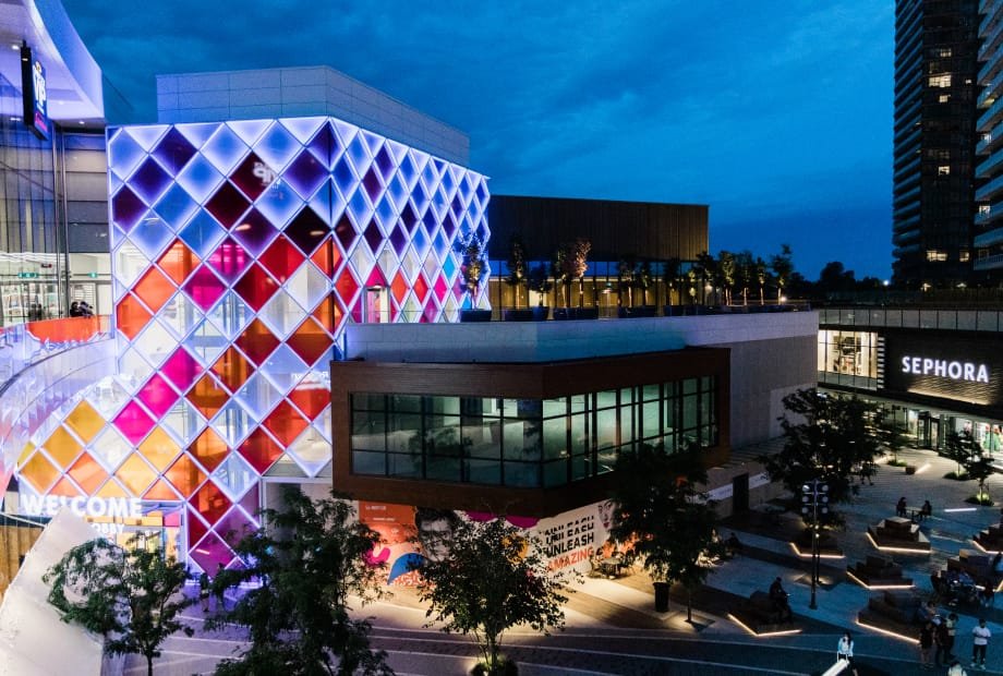 Brentwood Plaza 2.jpg