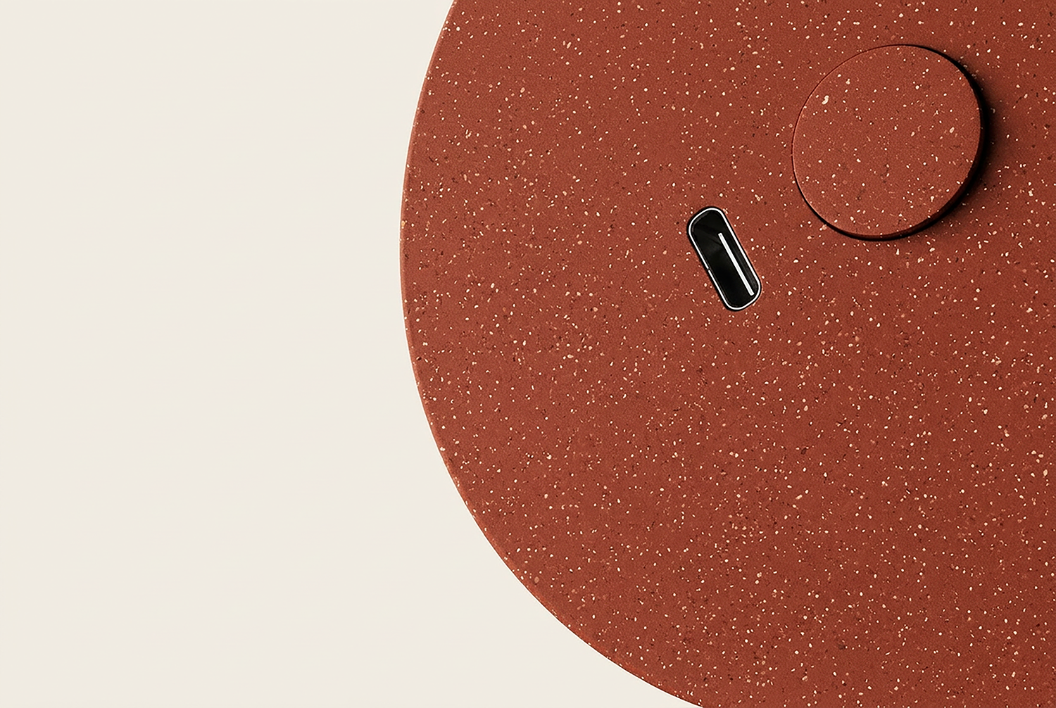 260422-210921-Re_render_@2_to_have_the_same_speckeld_material_as.png