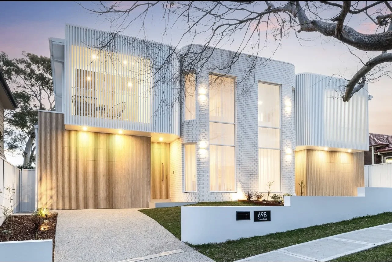 Woolooware 4 Simon Bou Sanayeh.jpg