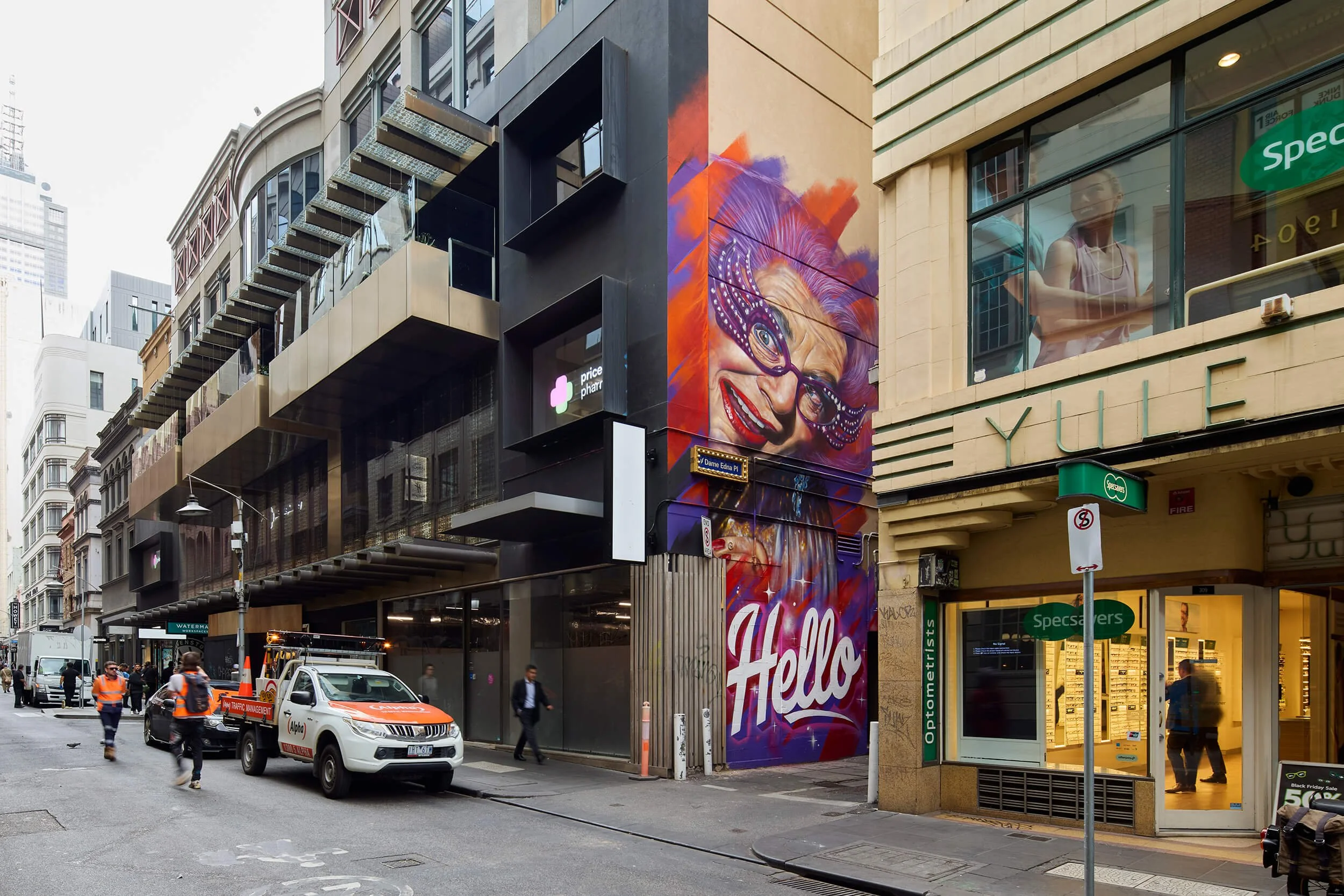 KINGPIN - DAME EDNA - ADNATE 0456.jpg