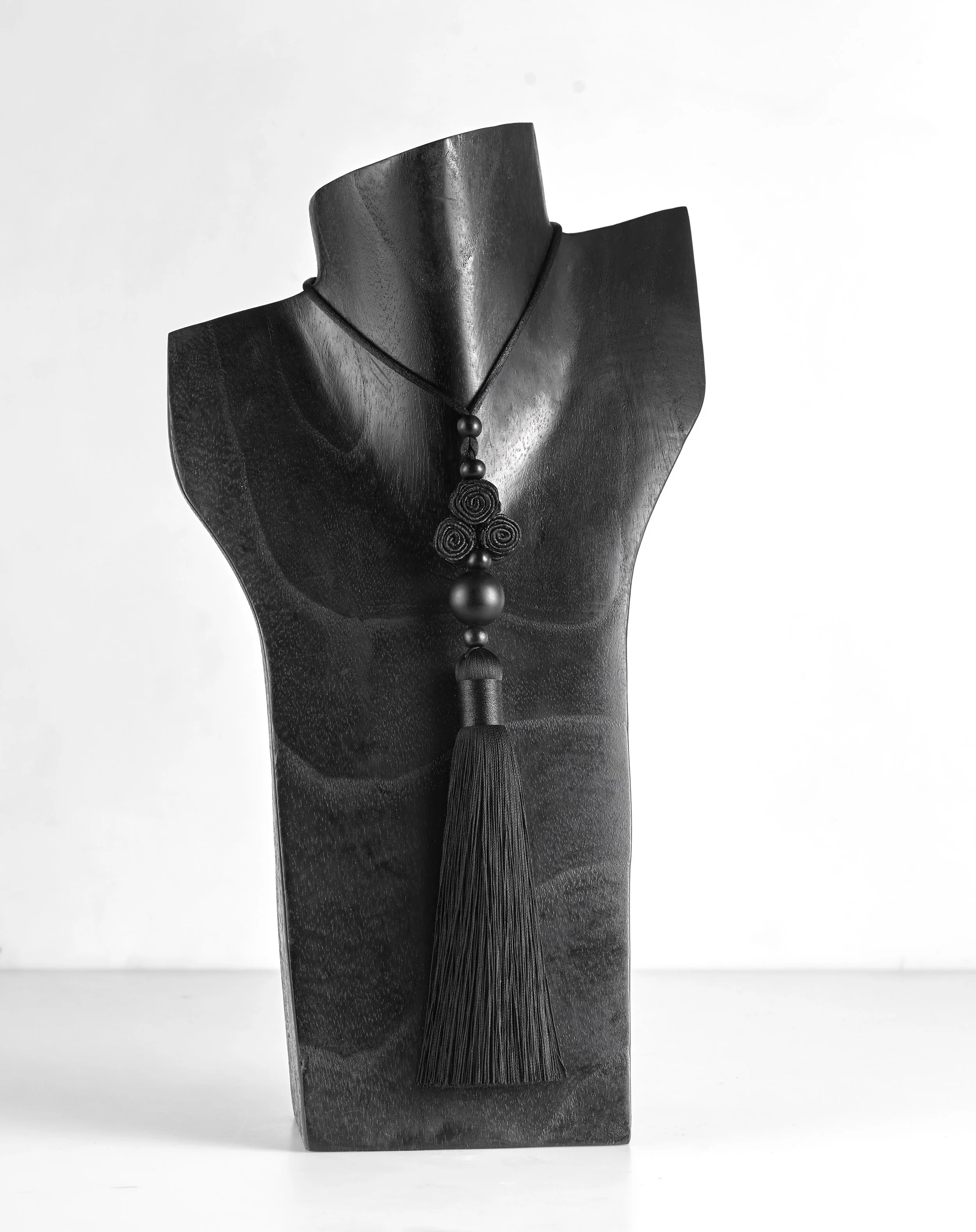 castellaines-ines-necklace-on-mannequin.jpeg