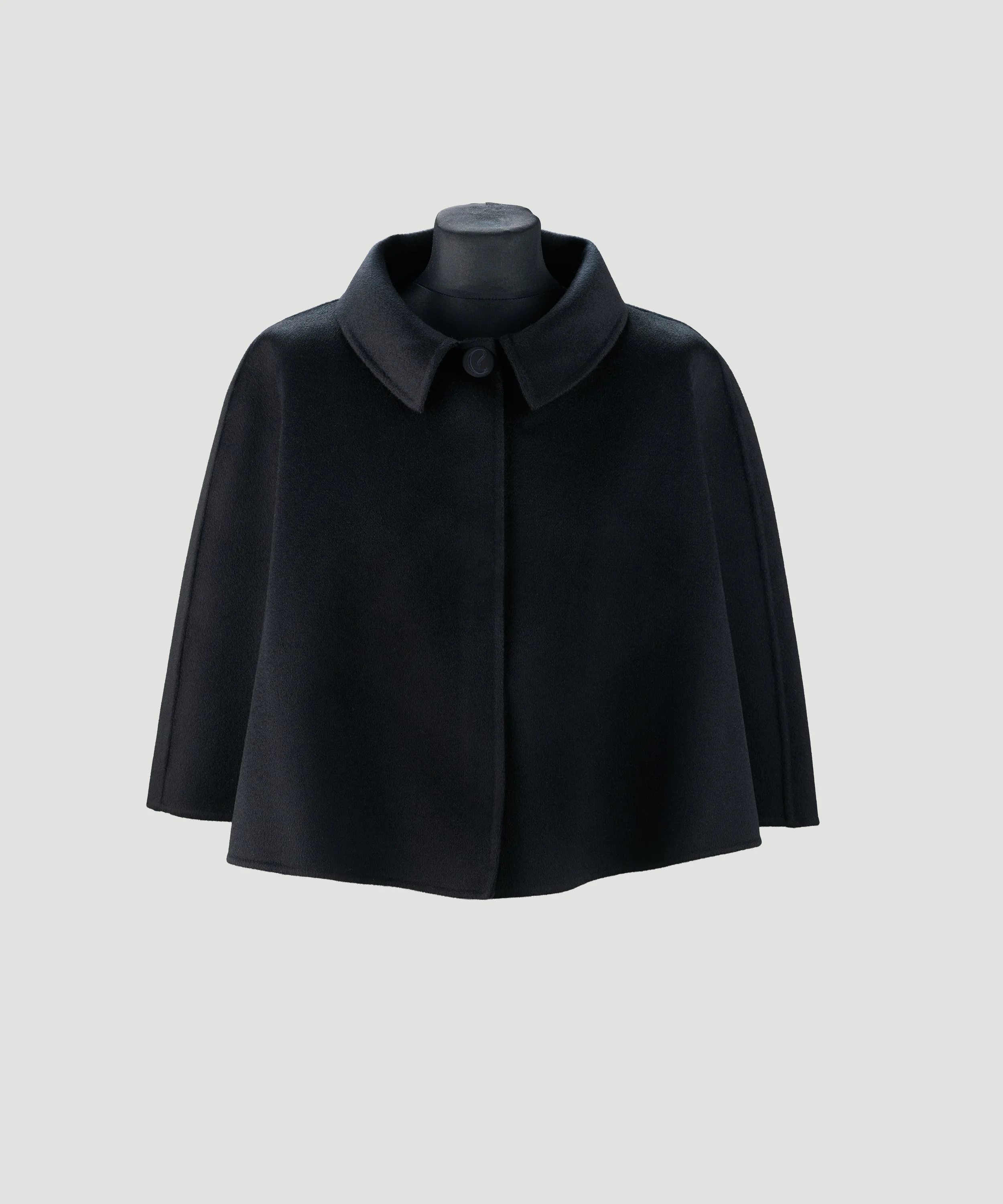 castellaines-eloise-cap-black-front.jpg
