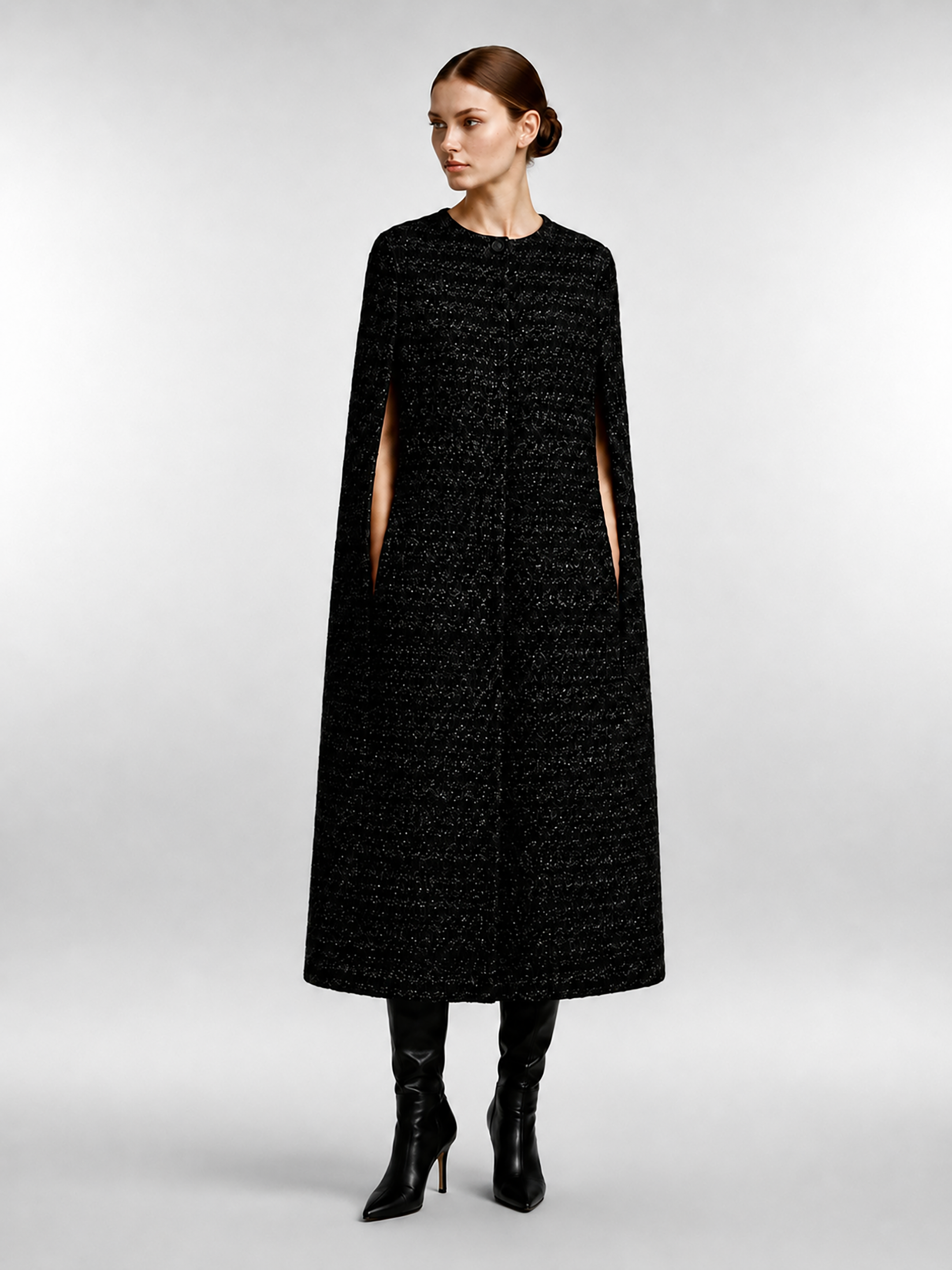 CASTELLAINES_Flyingsolo_ALICE_Bouclé_Cape_2160x2880_72DPI.png