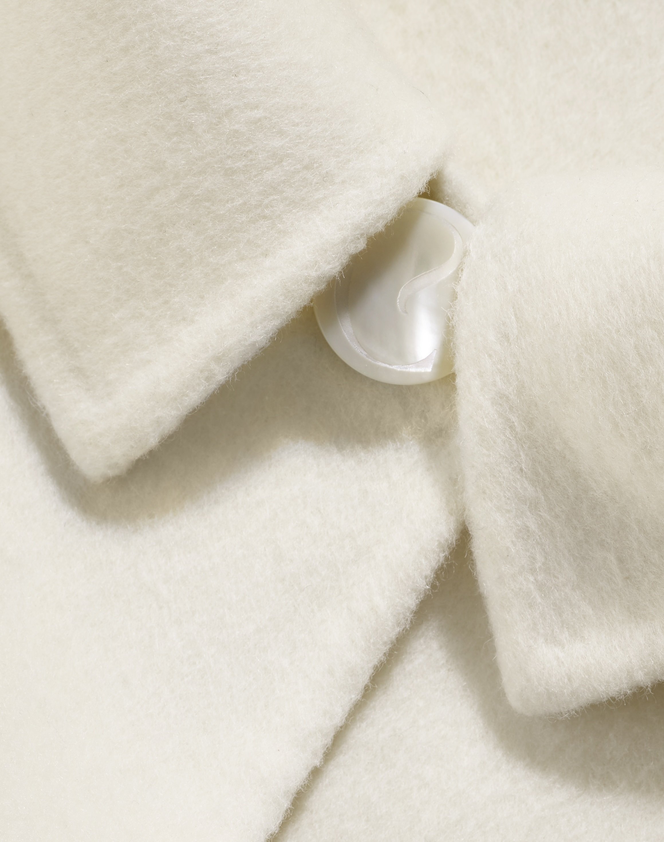 castellaines-eloise-cape-signature-button-details.jpg (Copy)