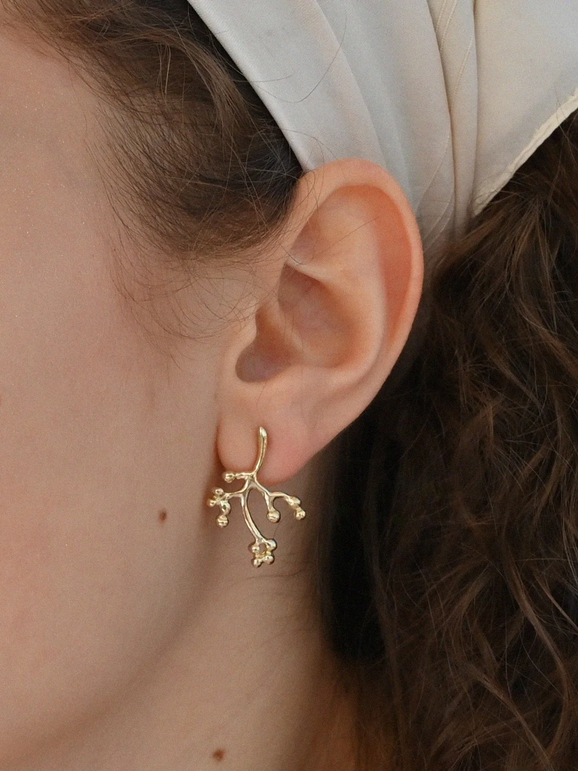 Pauline Hagan_Branch earrings gold_2.jpg