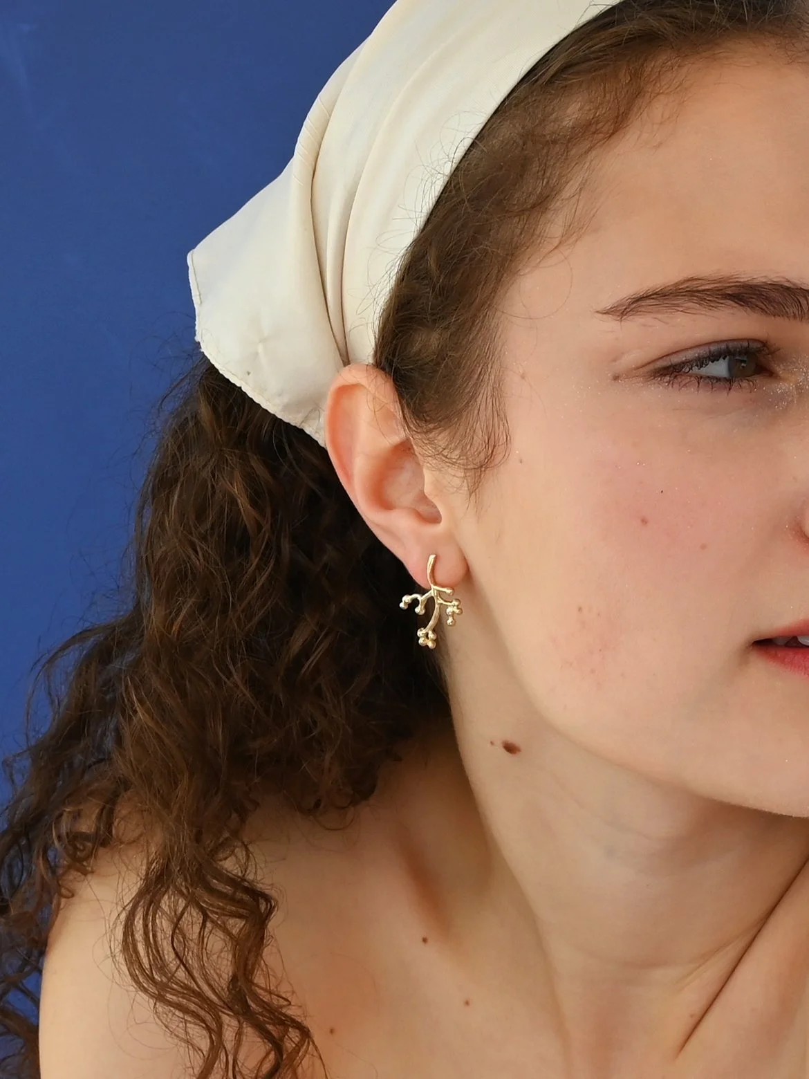 Pauline Hagan_Branch earrings gold_4.jpg