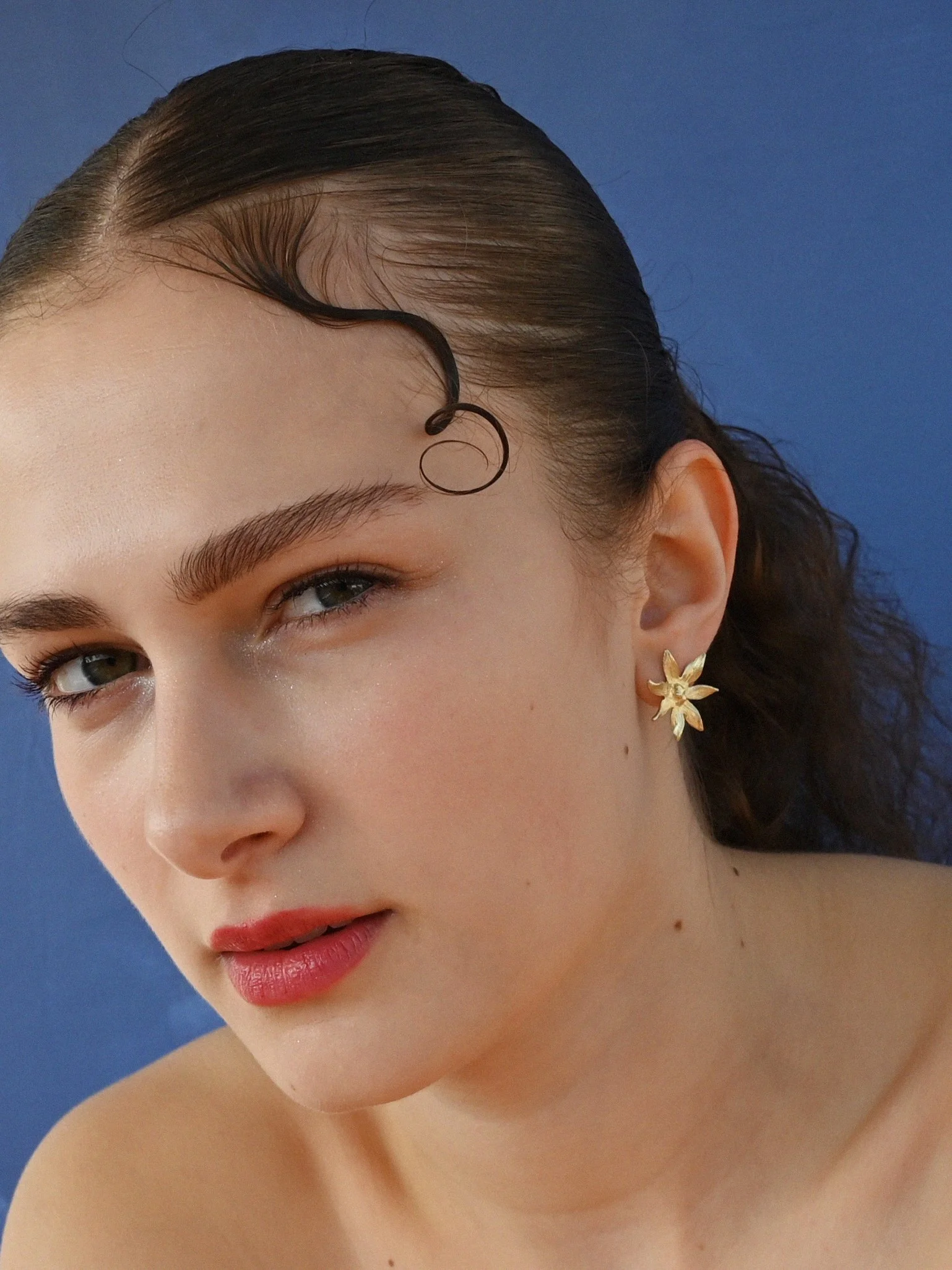 Pauline Hagan_Edelweiss earrings gold_2.jpg