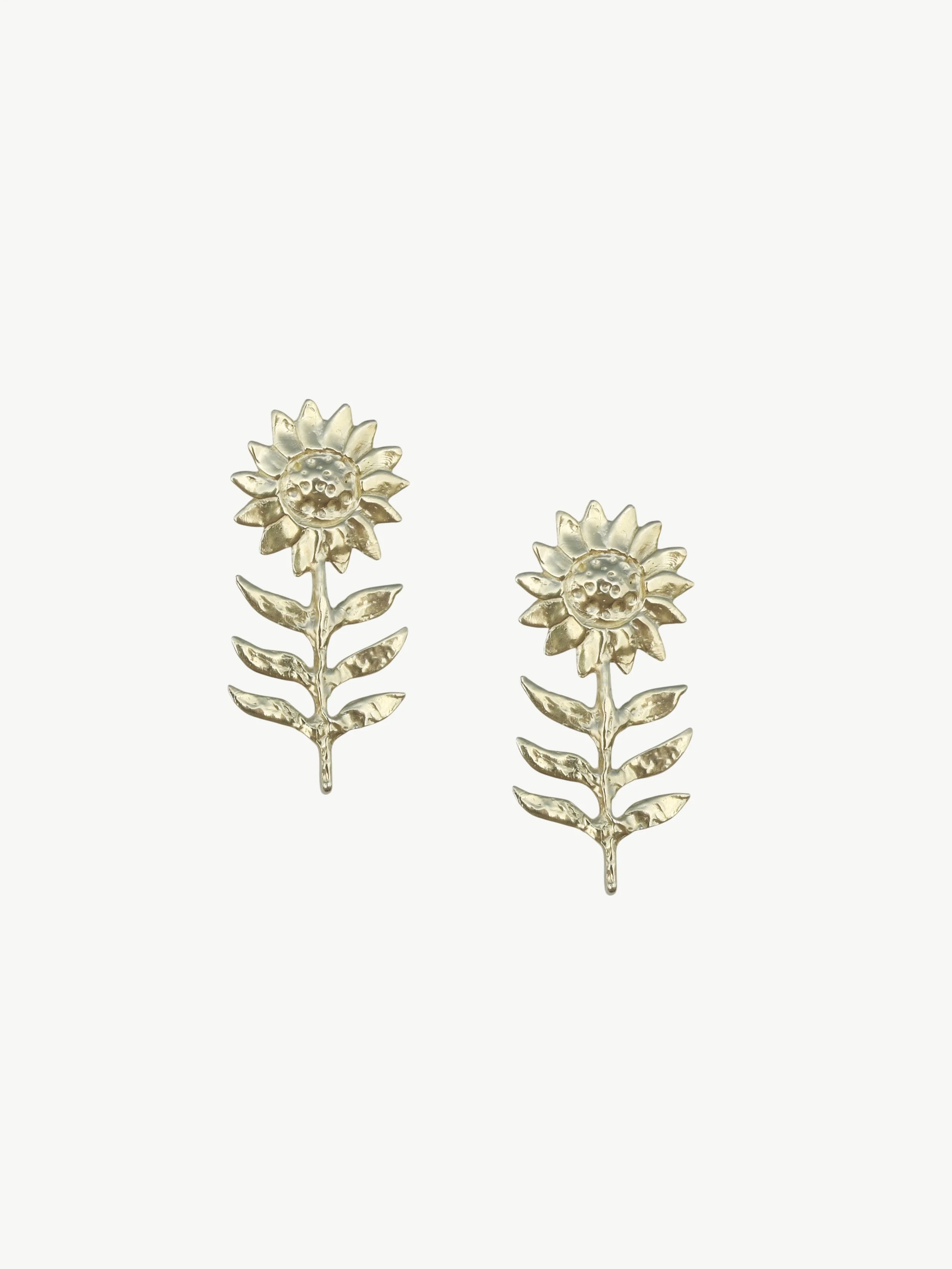 Pauline Hagan_Sunflower earrings gold_1.jpg