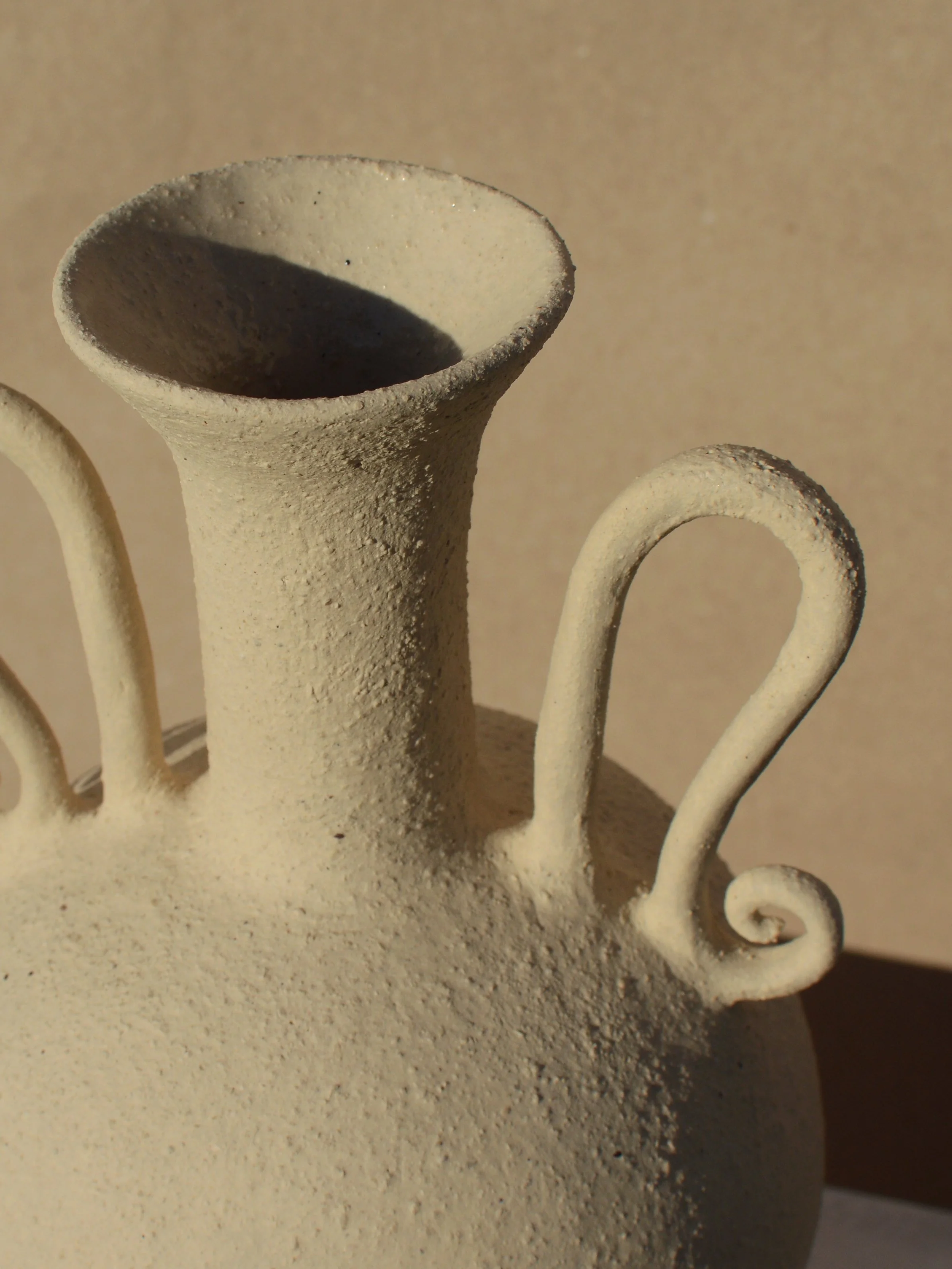 Pauline Hagan_Ensemble_Vase_1_3.jpg