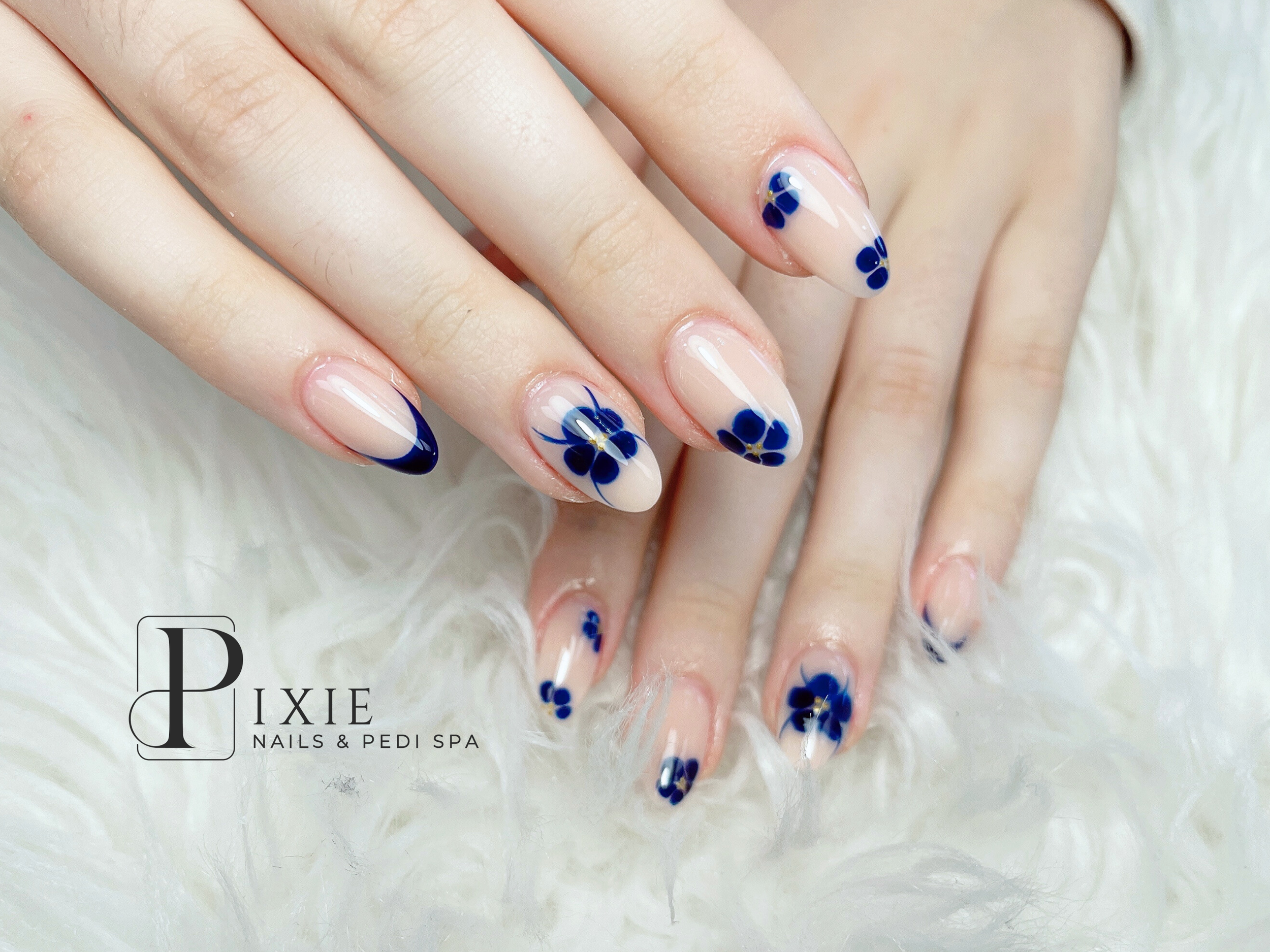 Blue flower nails - Pixie Nails Derby.png