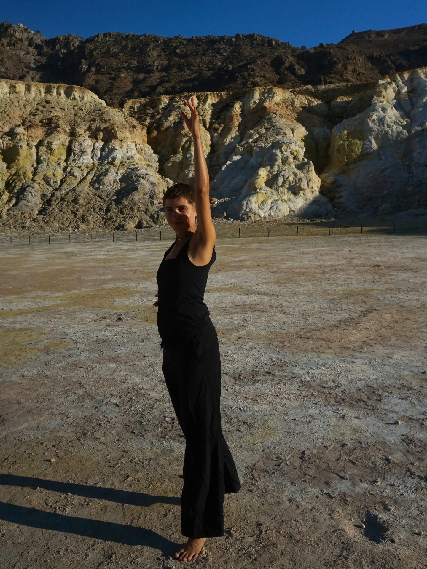 Just hoping to catch you off the feed to tell you about my November offerings &amp; invitations 🕳️👁️🌀 

This month is all about moving, grooving and feeling into the stillness. 🩰🐆 We are focusing on the inter-flow between mind, body and heart. ➿