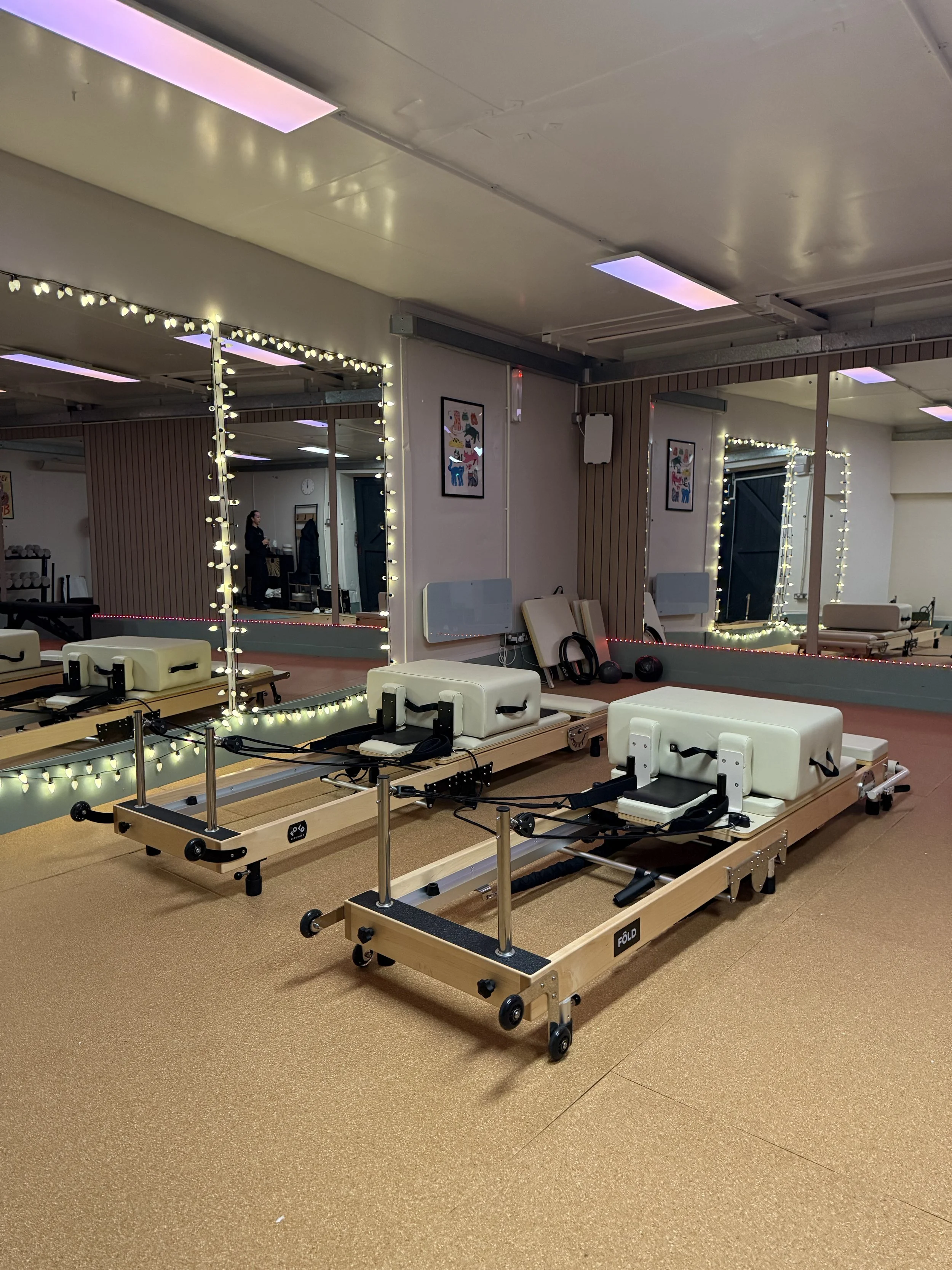 two reformer pilates beds for 2-1 reformer pilates training