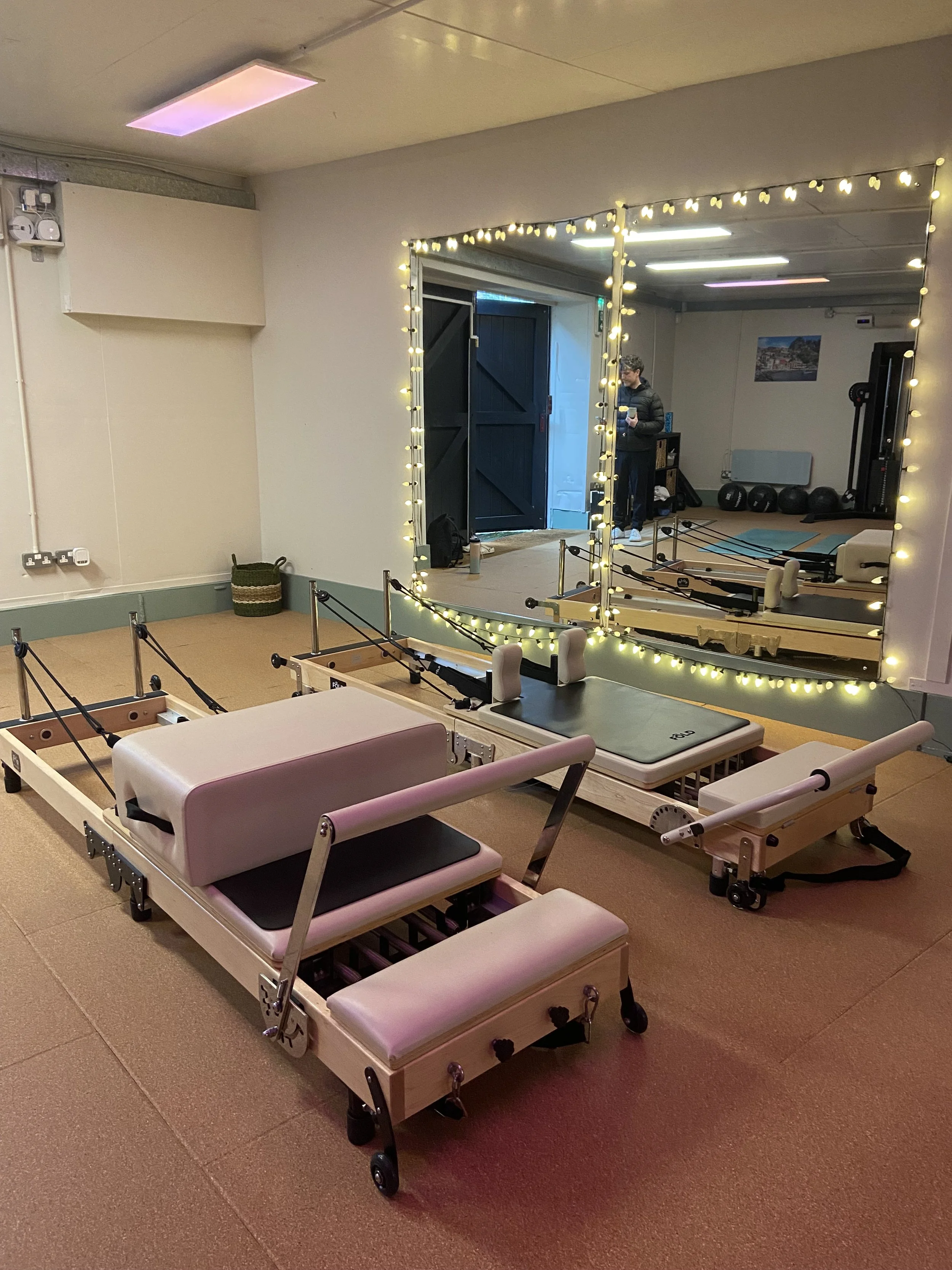 two reformer pilates beds for 2-1 reformer pilates training