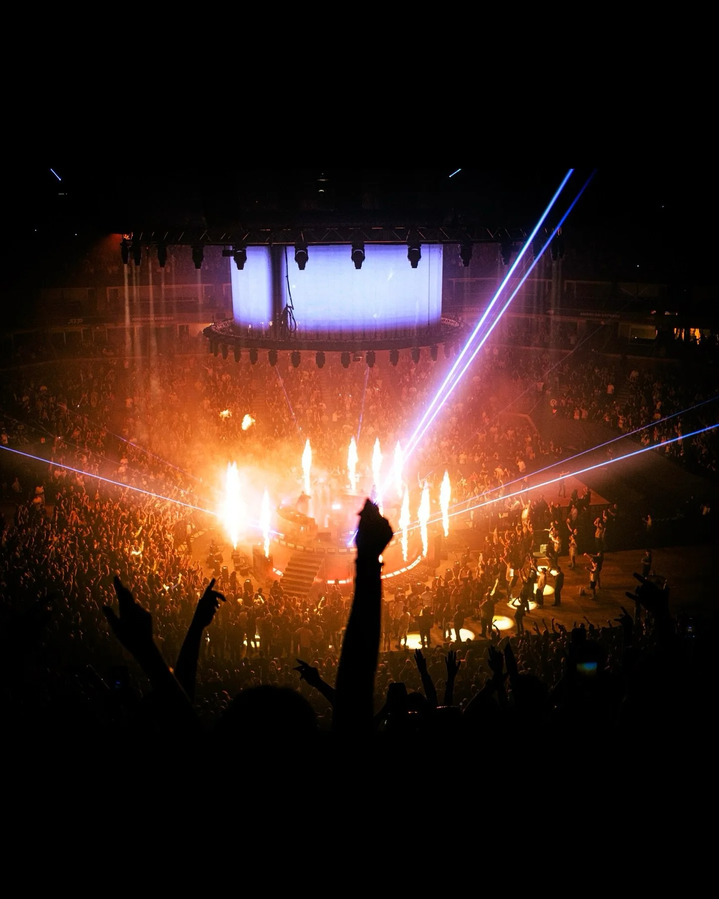 SWEDISH HOUSE MAFIA - Arthur Ashe Stadium NYC 

📷- FUJI X-H1 23mm F1.8
-
-
-
-
#swedishhousemafia #concert #photographer #dance #nyc #arthurashe