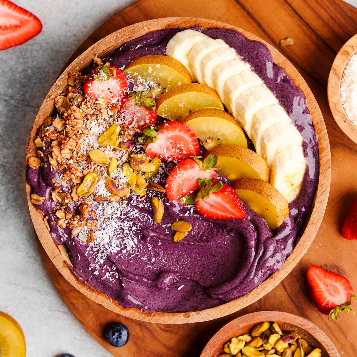 vegan-acai-bowl-featured-image-1.jpg