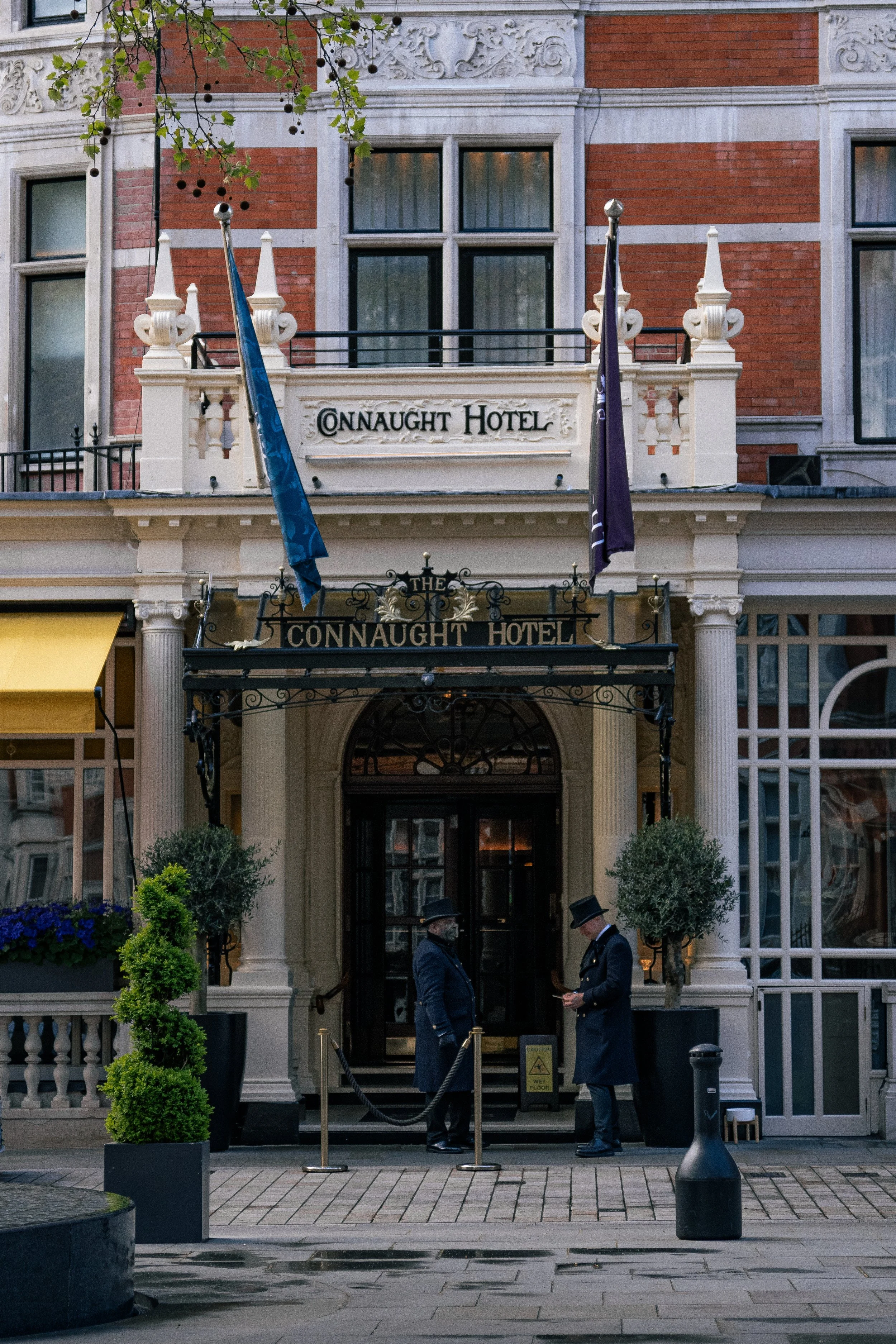 LDN-1204-26-2.jpg