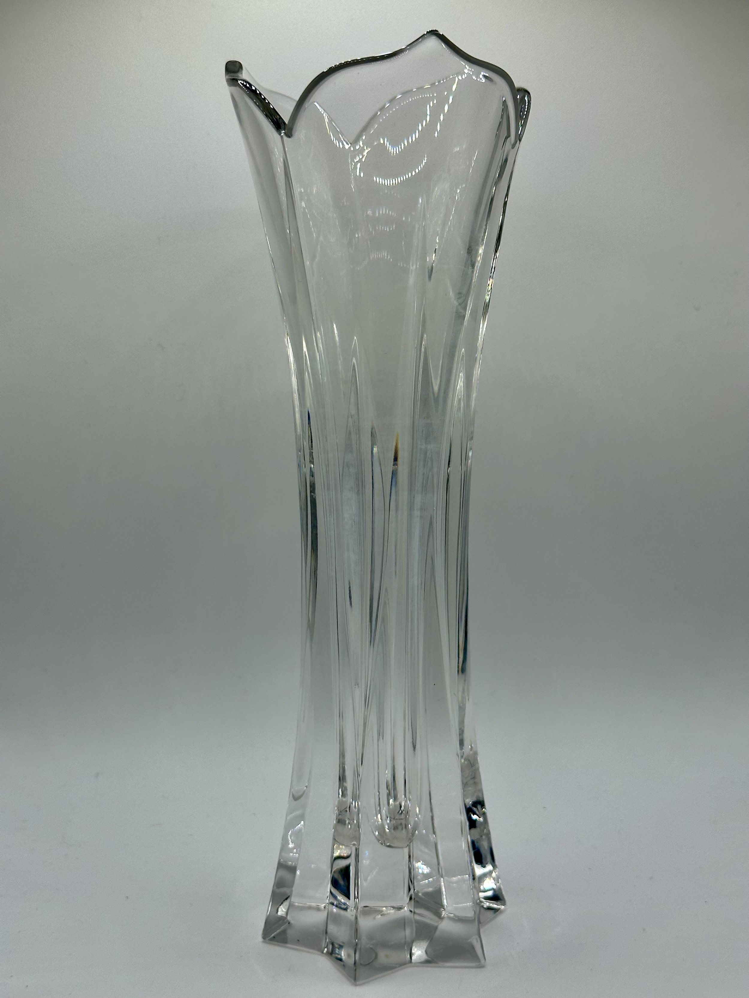 Gorgeous Gorham German Crystal 1950s Tulip Top Star of David Base 9" Vase - As Is