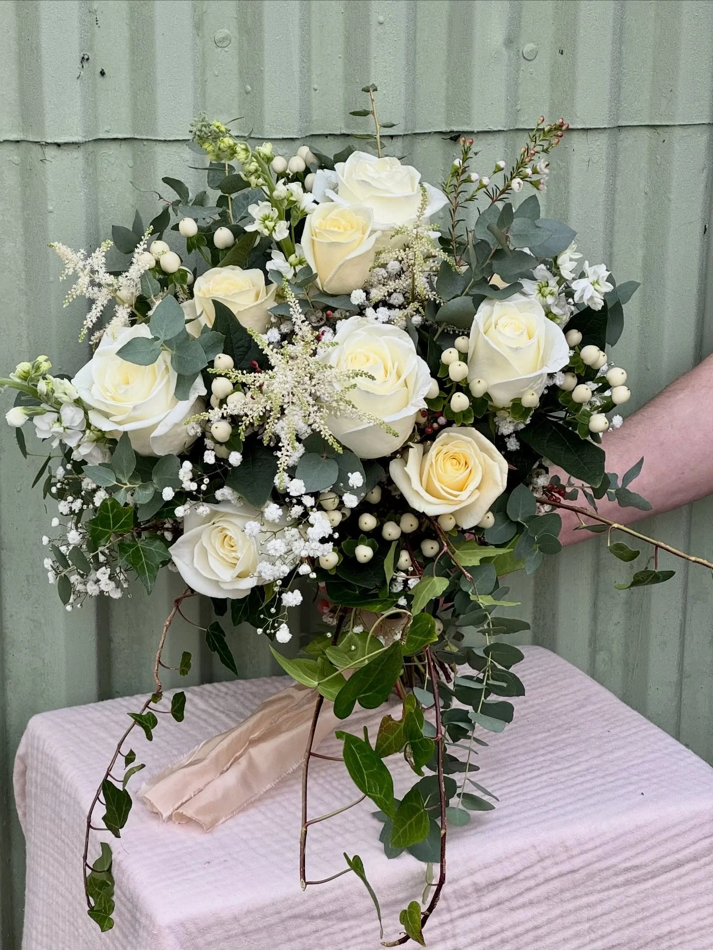 frosty florals for helena and her maids at my last wedding of the year 🌿🤍🌨️

congratulations to helena and joe, who married on monday in roy bridge on a perfectly crisp winters day 🤍

helena asked for frosty, wintery florals with trailing ivy, so