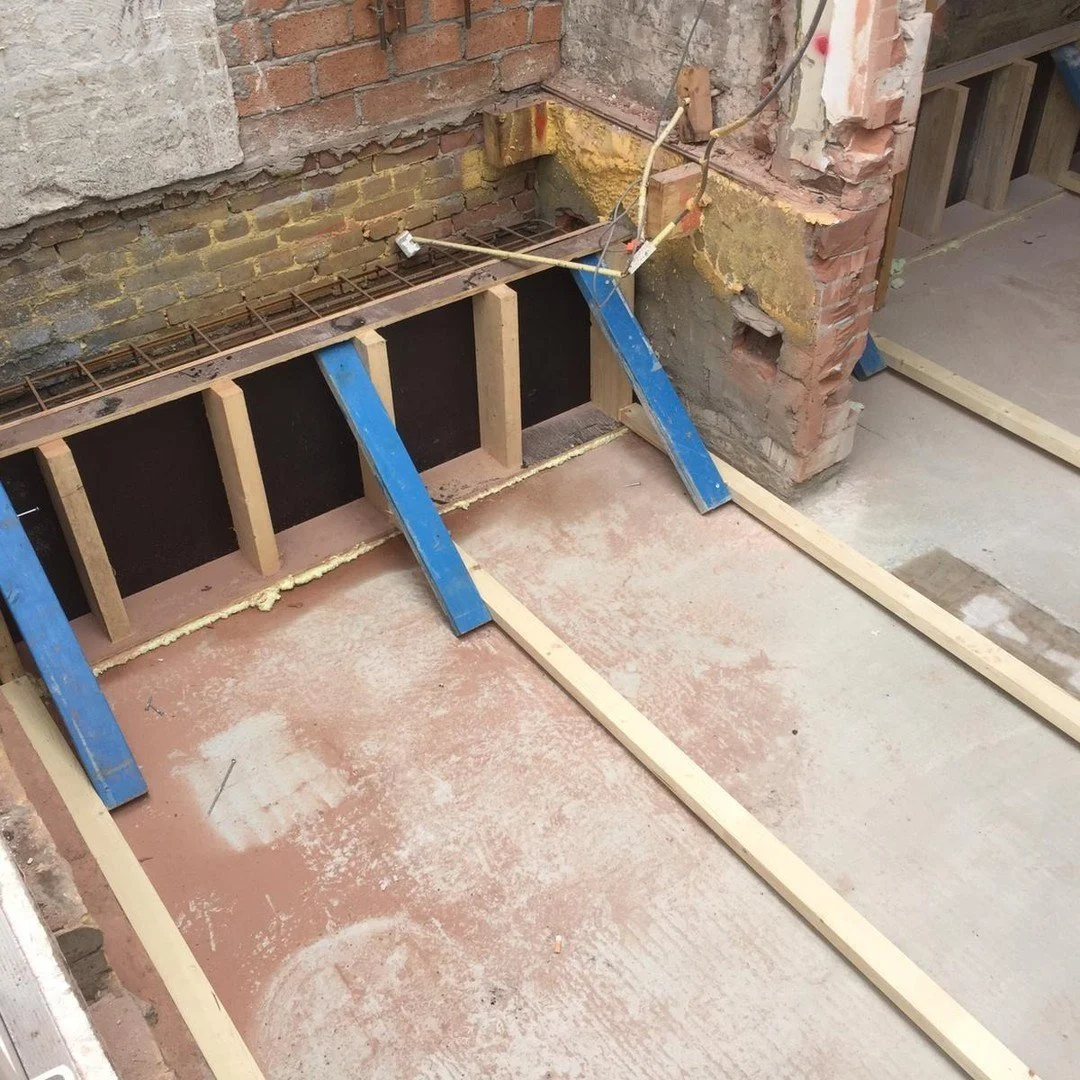Bekisting gereed voor het storten.🔨