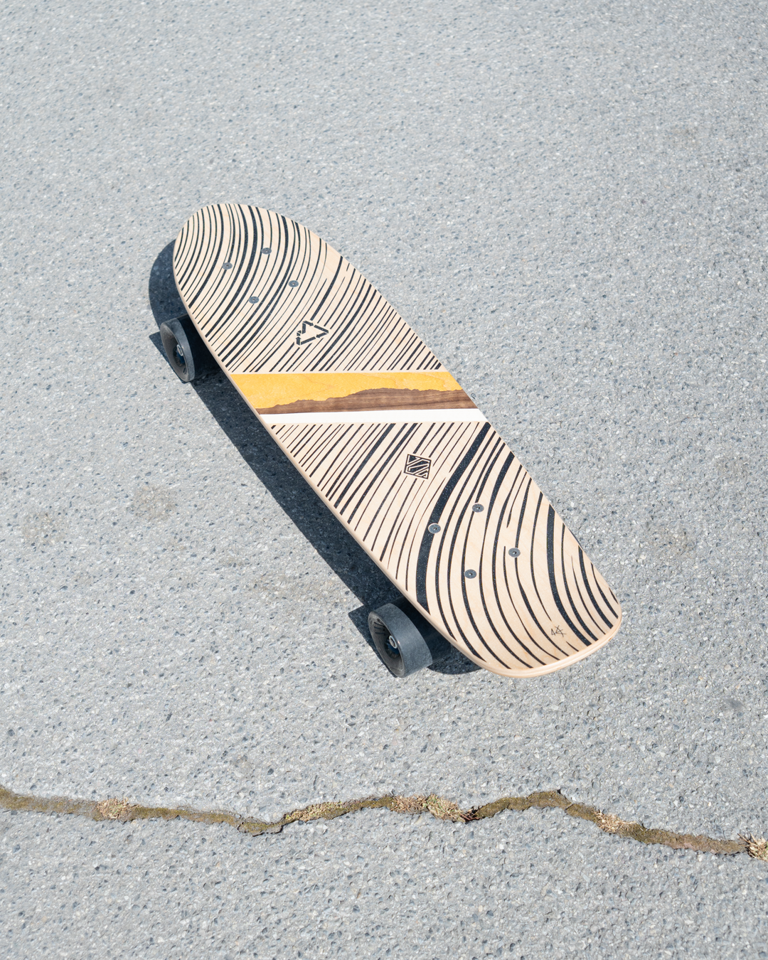 FRONT-LINEBITUME.png