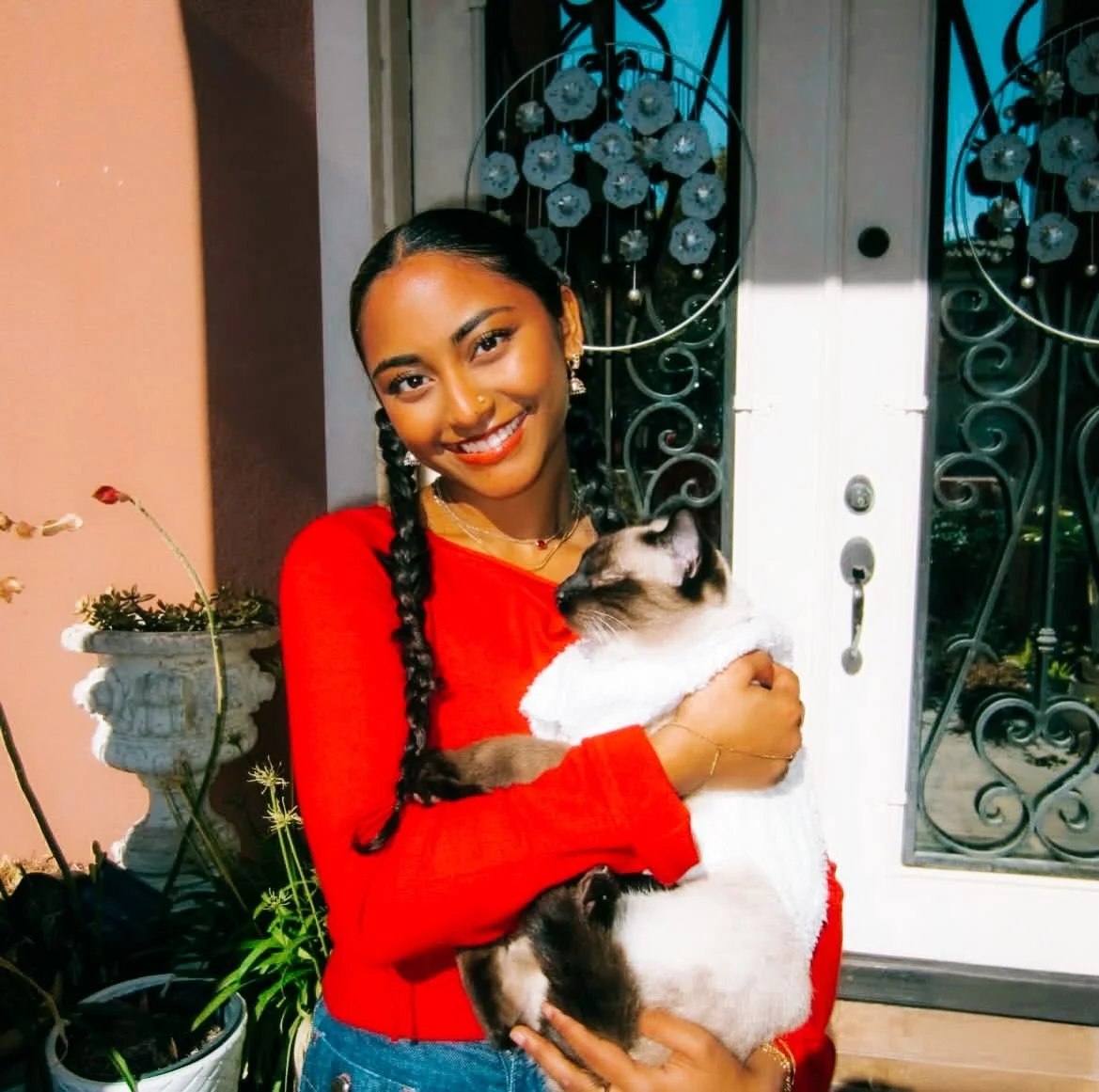 RESIDENT APPRECIATION POST &mdash; Meet @fatima.haque6069 💫

Fatima loves her cat and loves &ldquo;calling Griff home because of the welcoming atmosphere! The amenities offered here are also a huge plus!&rdquo; 

If you see her around say hi!